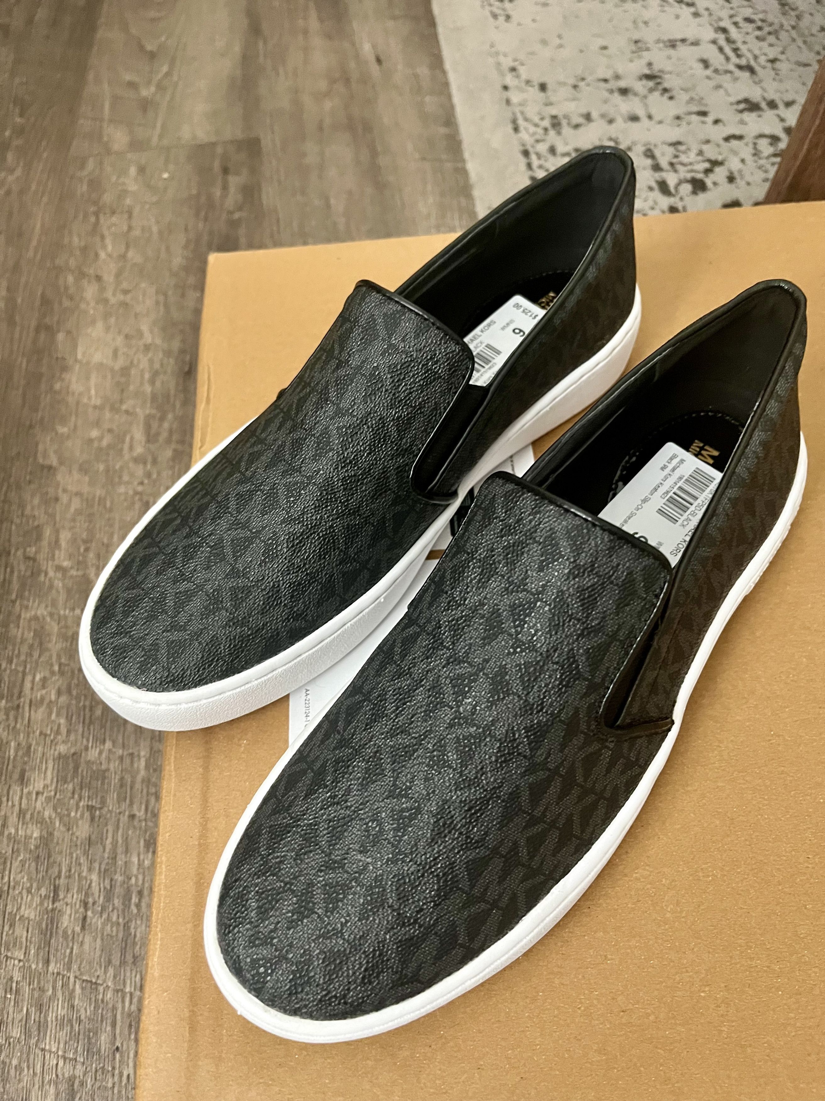 Michael Kors MK Signature Slip On WMNS Size US 9 / IT 39 - 1 Thumbnail