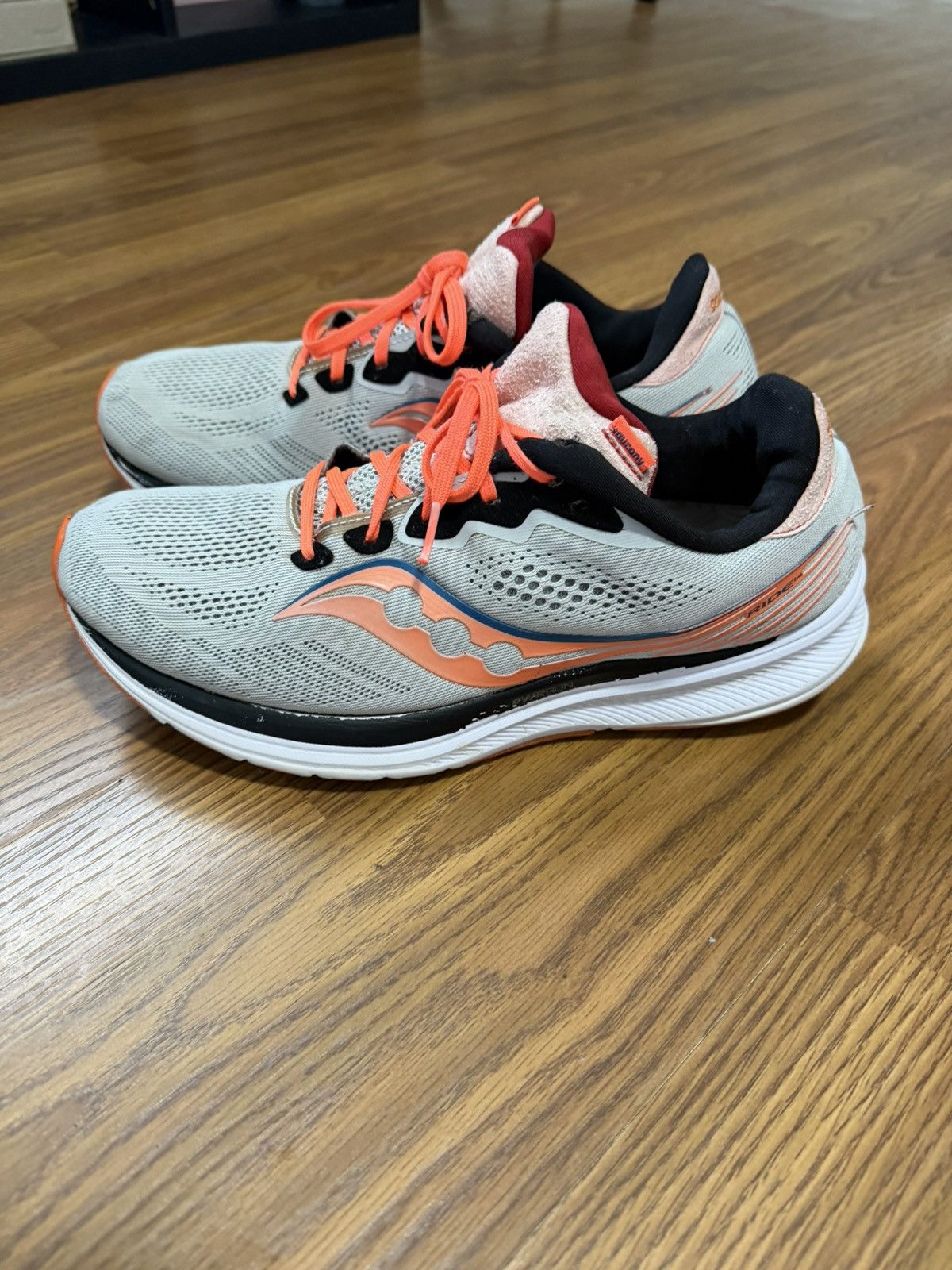 Saucony Saucony Ride 14 jackrabbit running shoes size 9.5. Size US 9.5 / EU 42-43 - 1 Thumbnail
