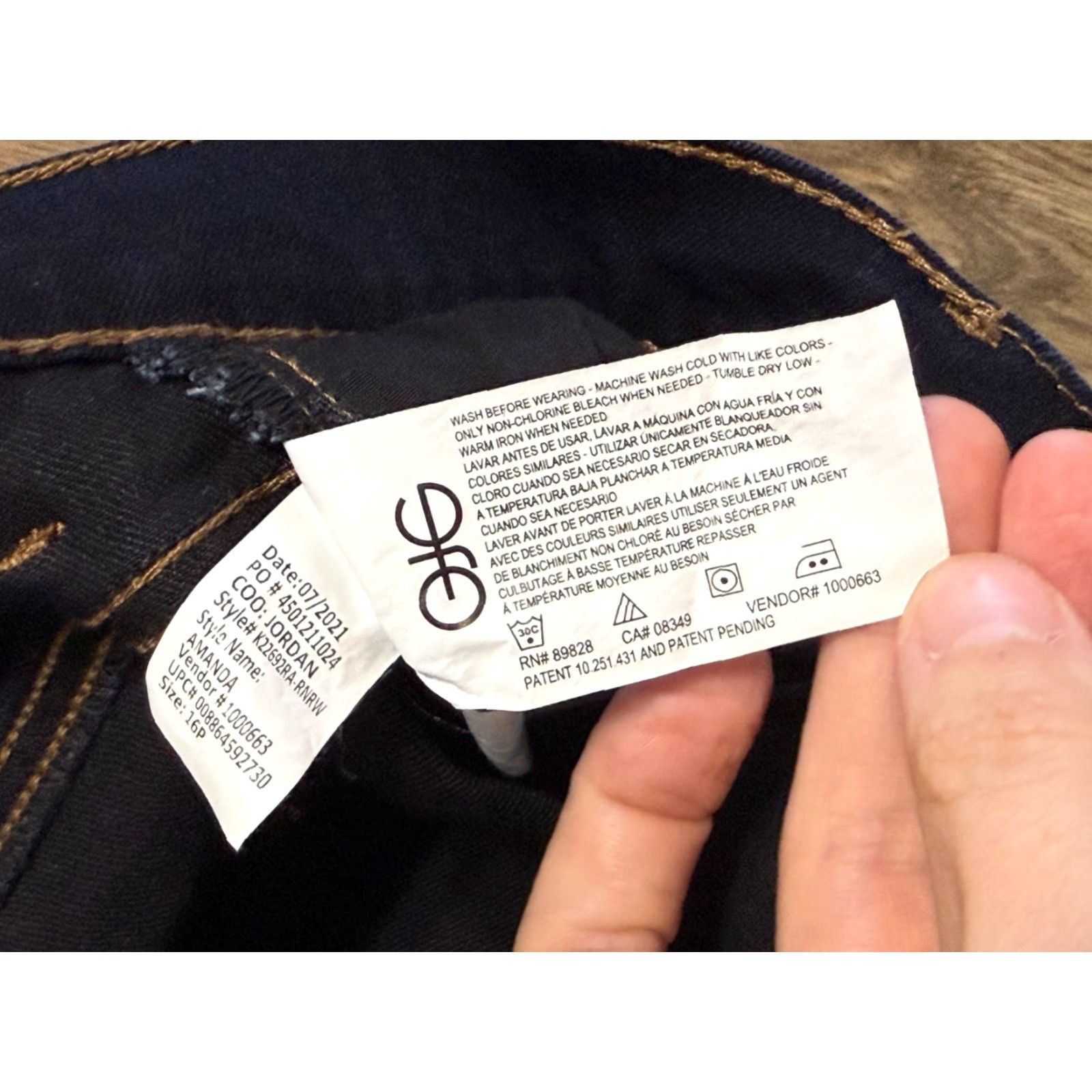 Gloria Vanderbilt Gloria Vanderbilt Amanda Jeans Women's 16 Petite Denim Blue 38" Length Straight Size 26" / US 2 / IT 38 - 7 Thumbnail