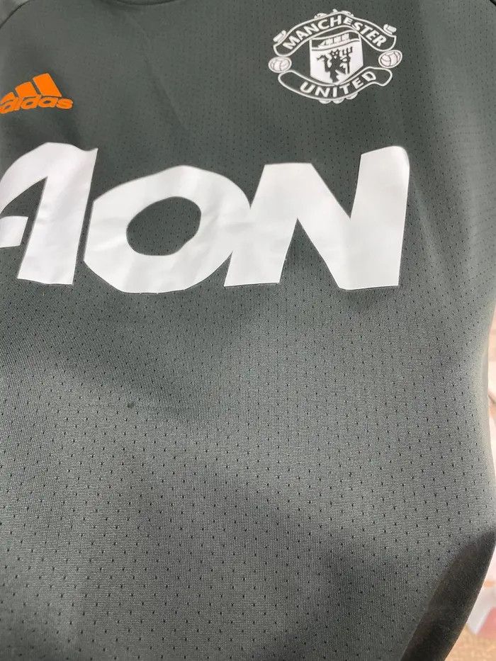 Adidas Manchester United 2020 2021 Training Shirt Soccer Jersey Size US S / EU 44-46 / 1 - 9 Thumbnail
