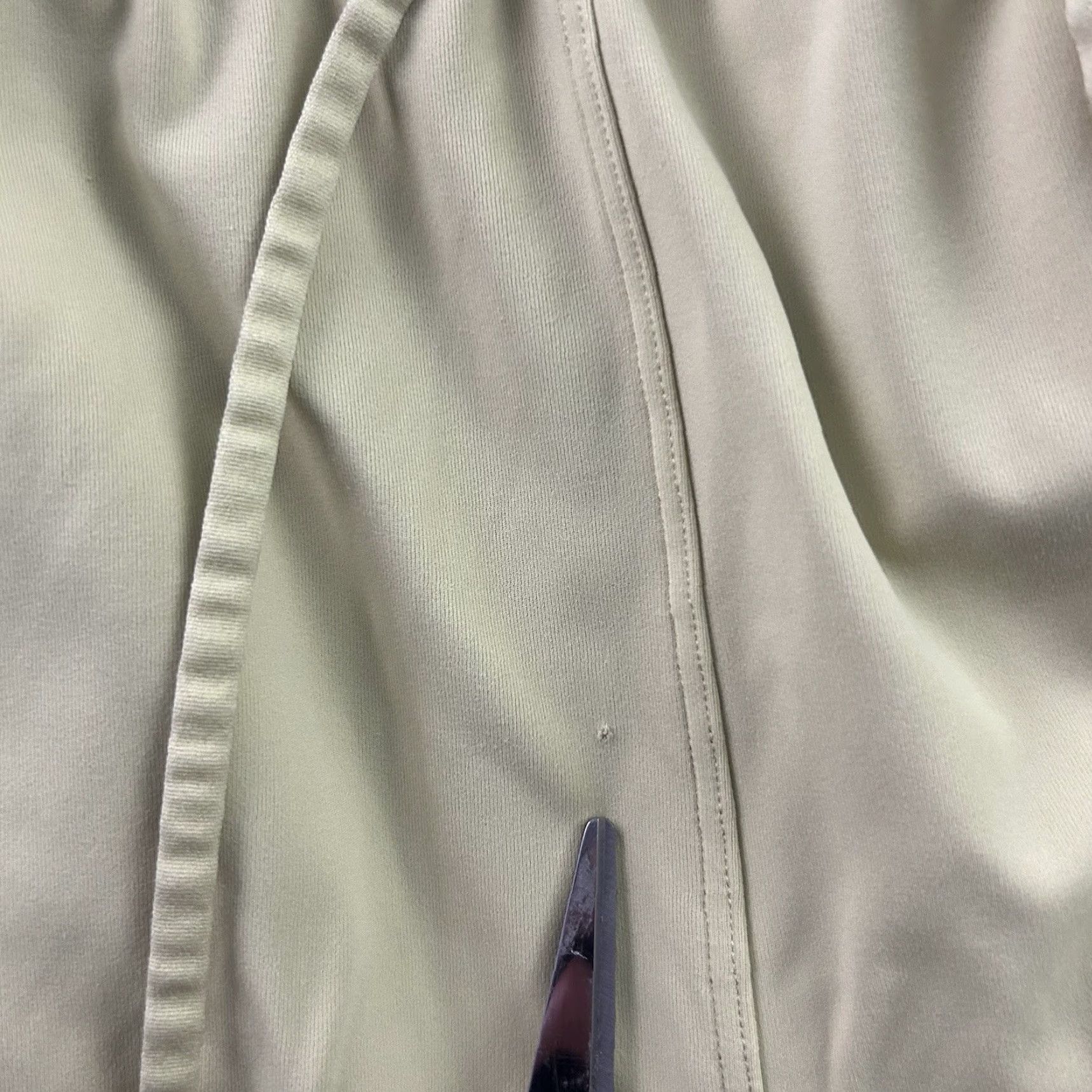 Lululemon Lululemon Align Jogger Pants Women's 6 Lime Yellow High Waisted Athletic Size 28" / US 6 / IT 42 - 4 Thumbnail