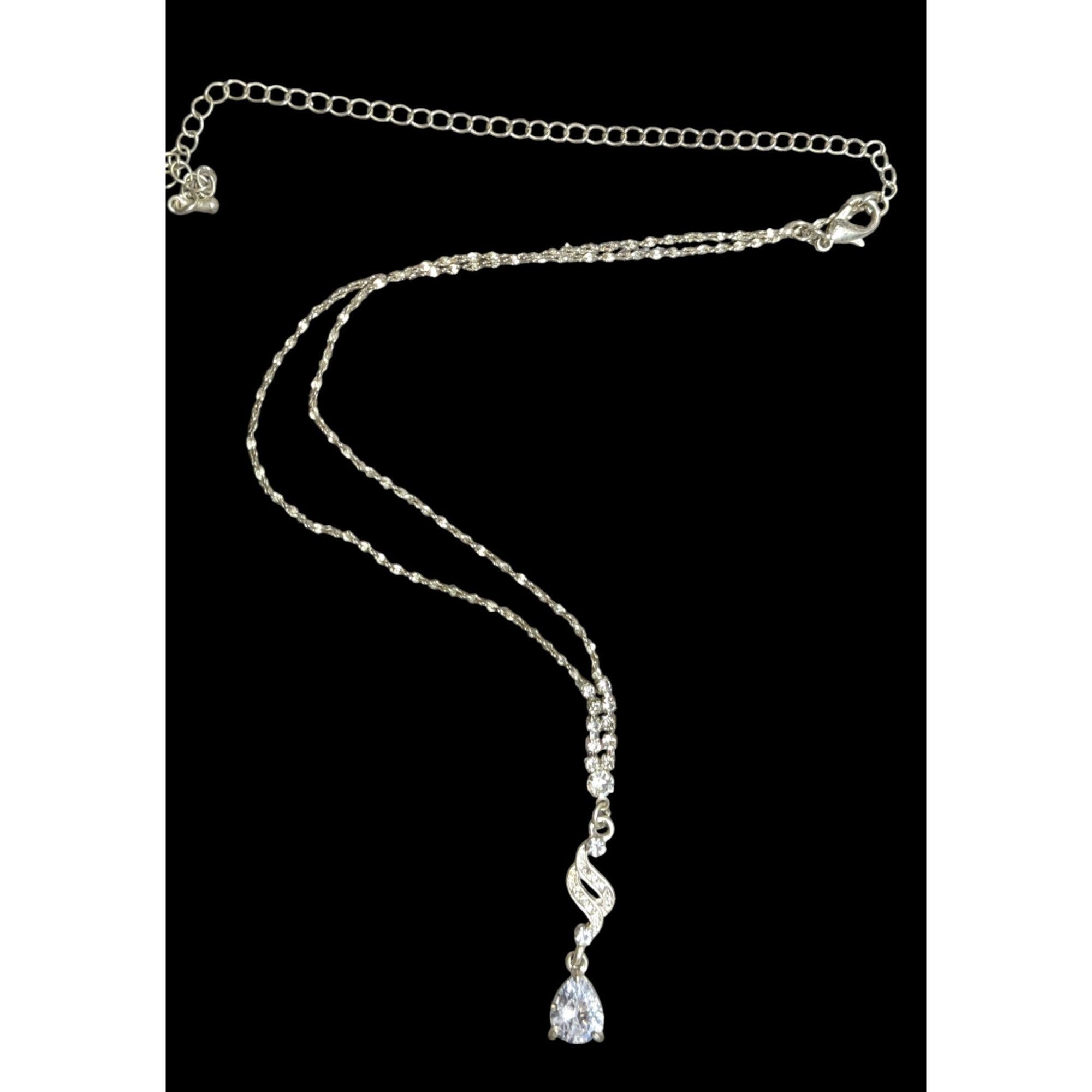 Other Vintage Bridal Princess Gemmed Silver Tone Drop Necklace Size ONE SIZE - 1 Thumbnail