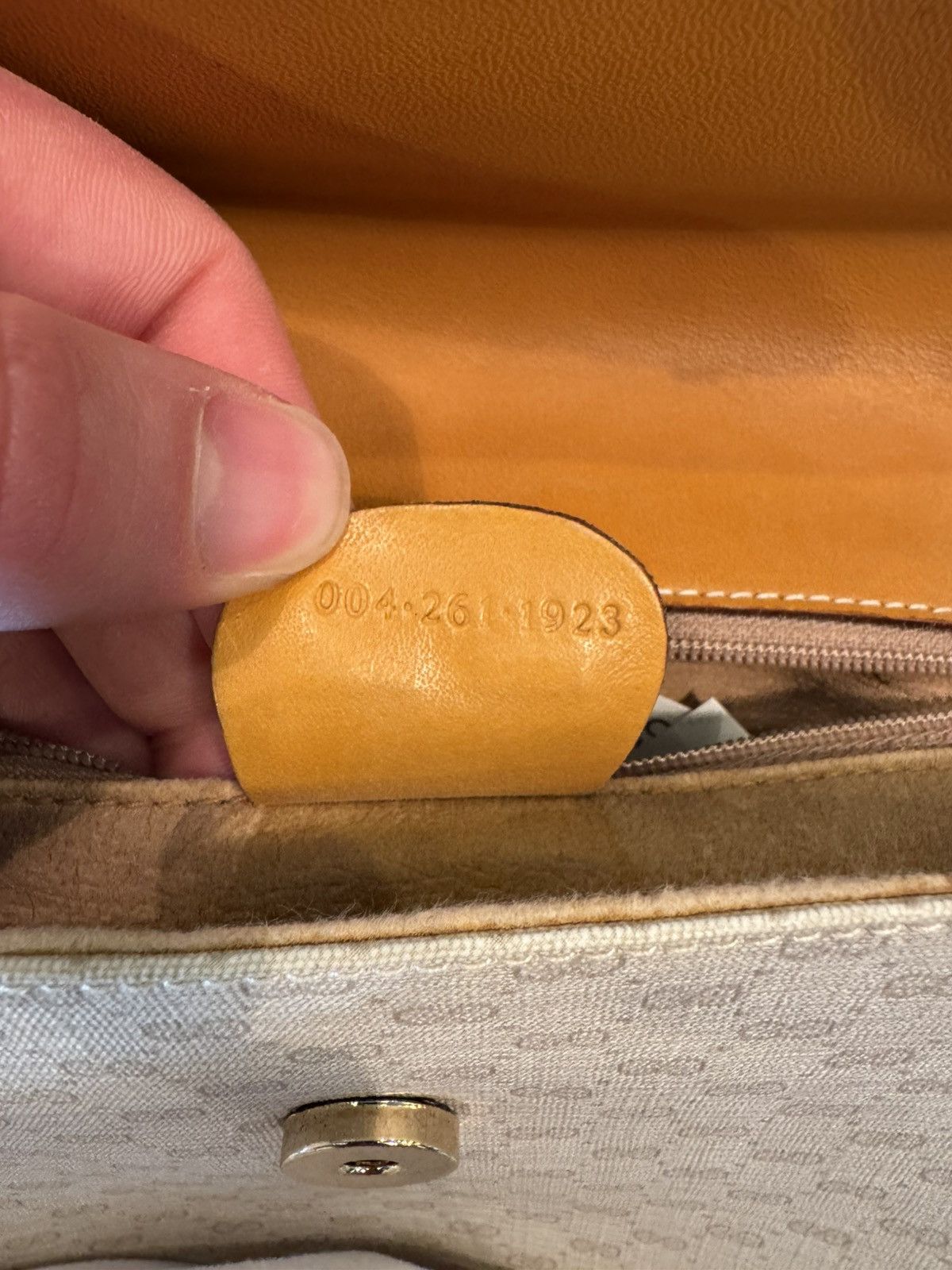 Gucci × Vintage Gucci gg vintage purse Size ONE SIZE - 11 Thumbnail