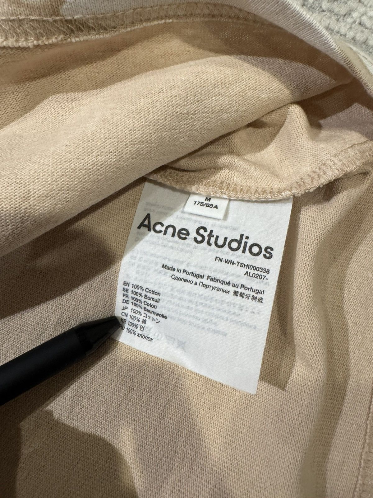 Acne Studios Acne Studios Spray Logo Tee Size US M / EU 48-50 / 2 - 4 Thumbnail