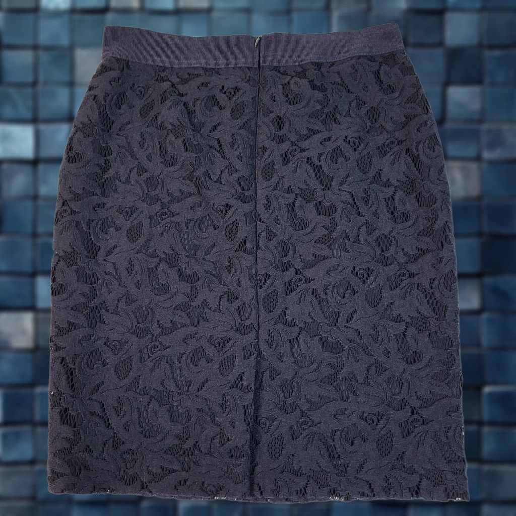 Ann Taylor ANN TAYLOR Skirt Womens Navy Blue Lace Floral Pencil Size 4 Short Regular Zip Zipper 4 Size 27" / US 4 / IT 40 - 1 Thumbnail