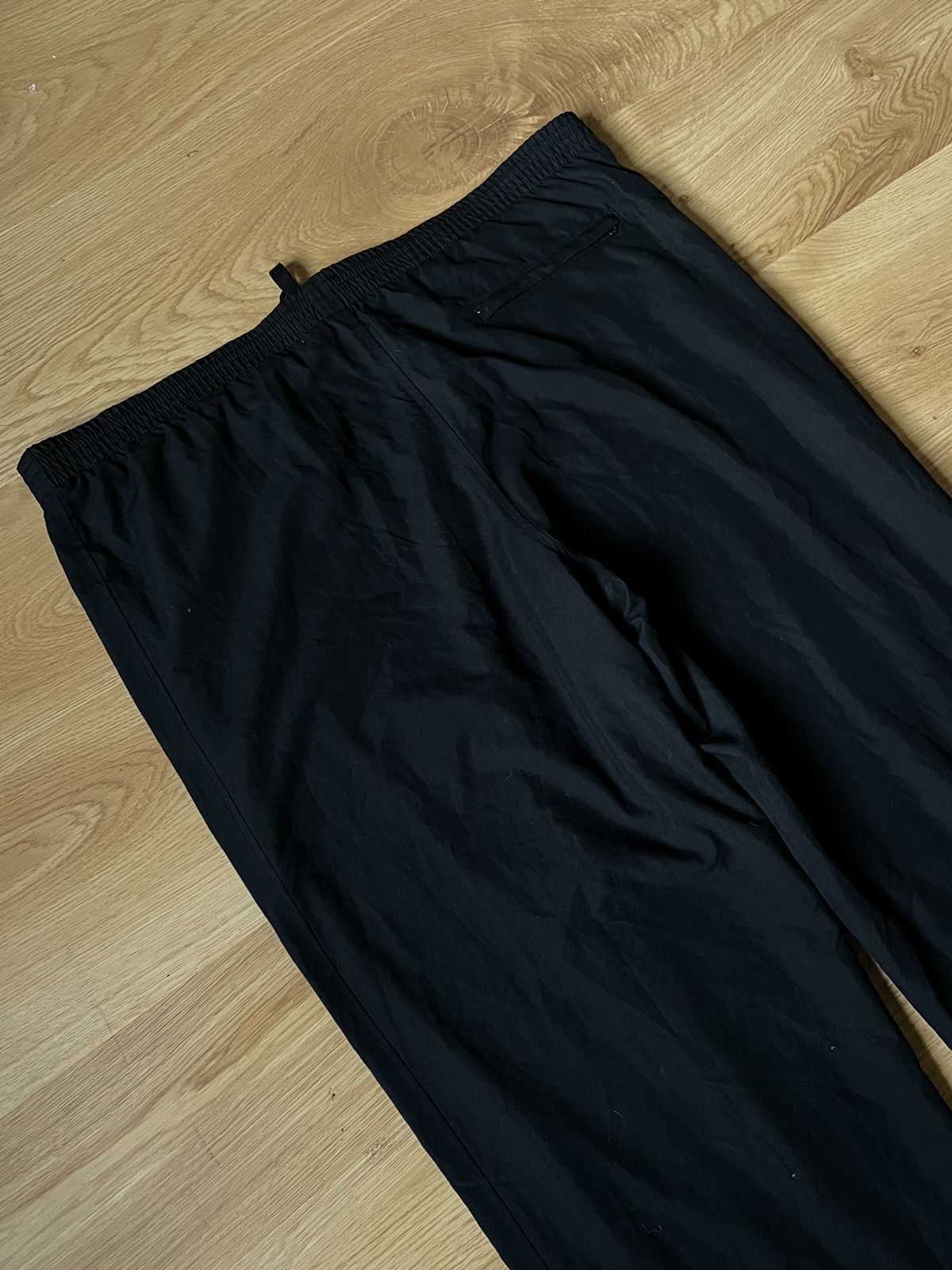 Nike × Vintage Vintage Nike Nylon Baggy Track Pants Y2K XXL Size US 36 / EU 52 - 5 Thumbnail