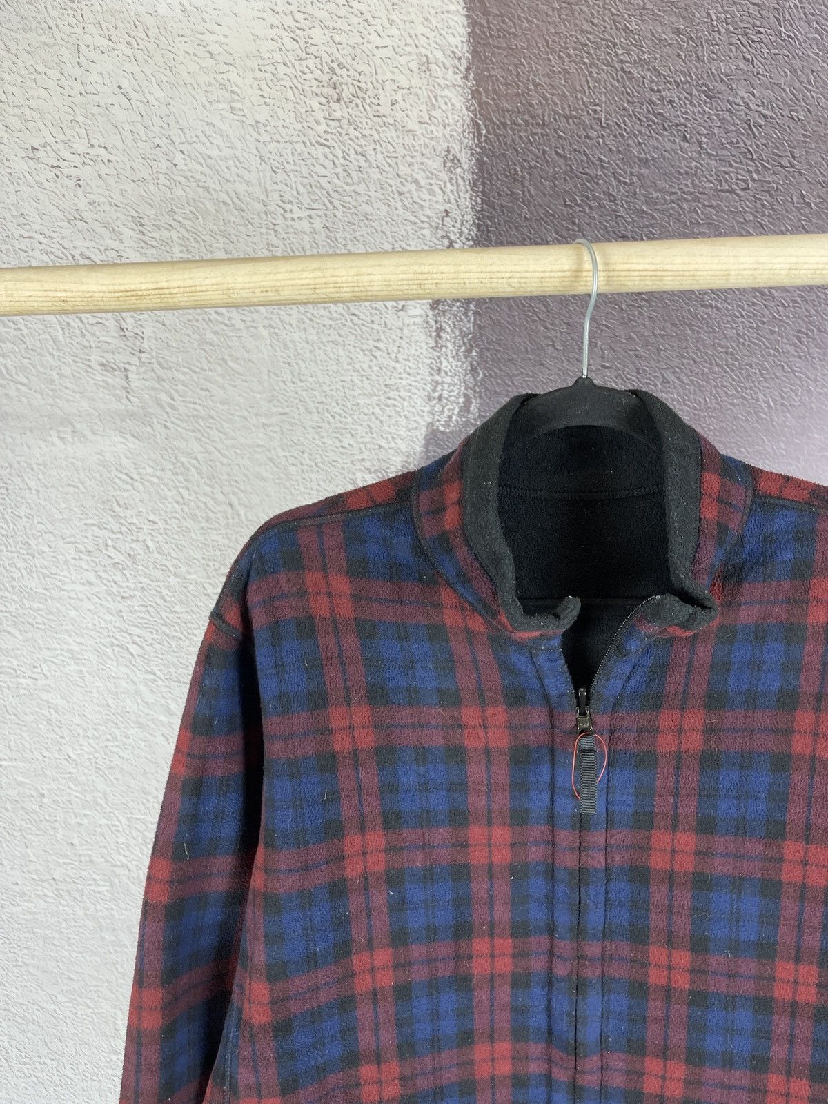 Japanese Brand UNIQLO reversible checkered/black fleece full zip sweater Size US XL / EU 56 / 4 - 4 Thumbnail