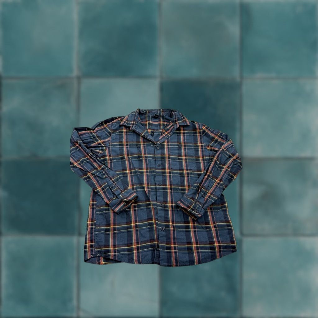 Mountain Hardwear Mountain Hardwear Shirt Mens Large Blue Plaid Button Up Long Sleeve Outdoor Hiking Shirt Size US L / EU 52-54 / 3 - 1 Thumbnail
