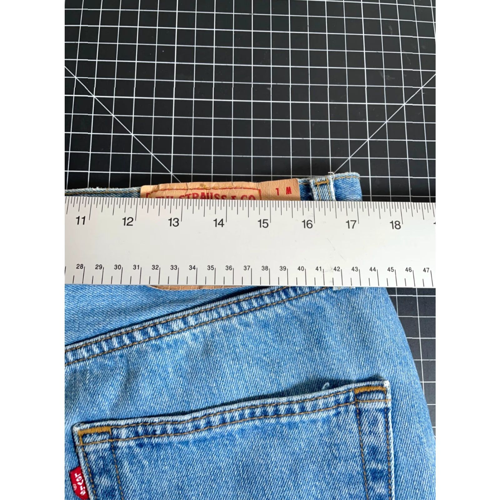 Levi's VINTAGE Levi's 501 Jeans Men's Regular Fit Straight Blue Denim Spring Summer Fall Winter 34x31 Size US 34 / EU 50 - 5 Thumbnail