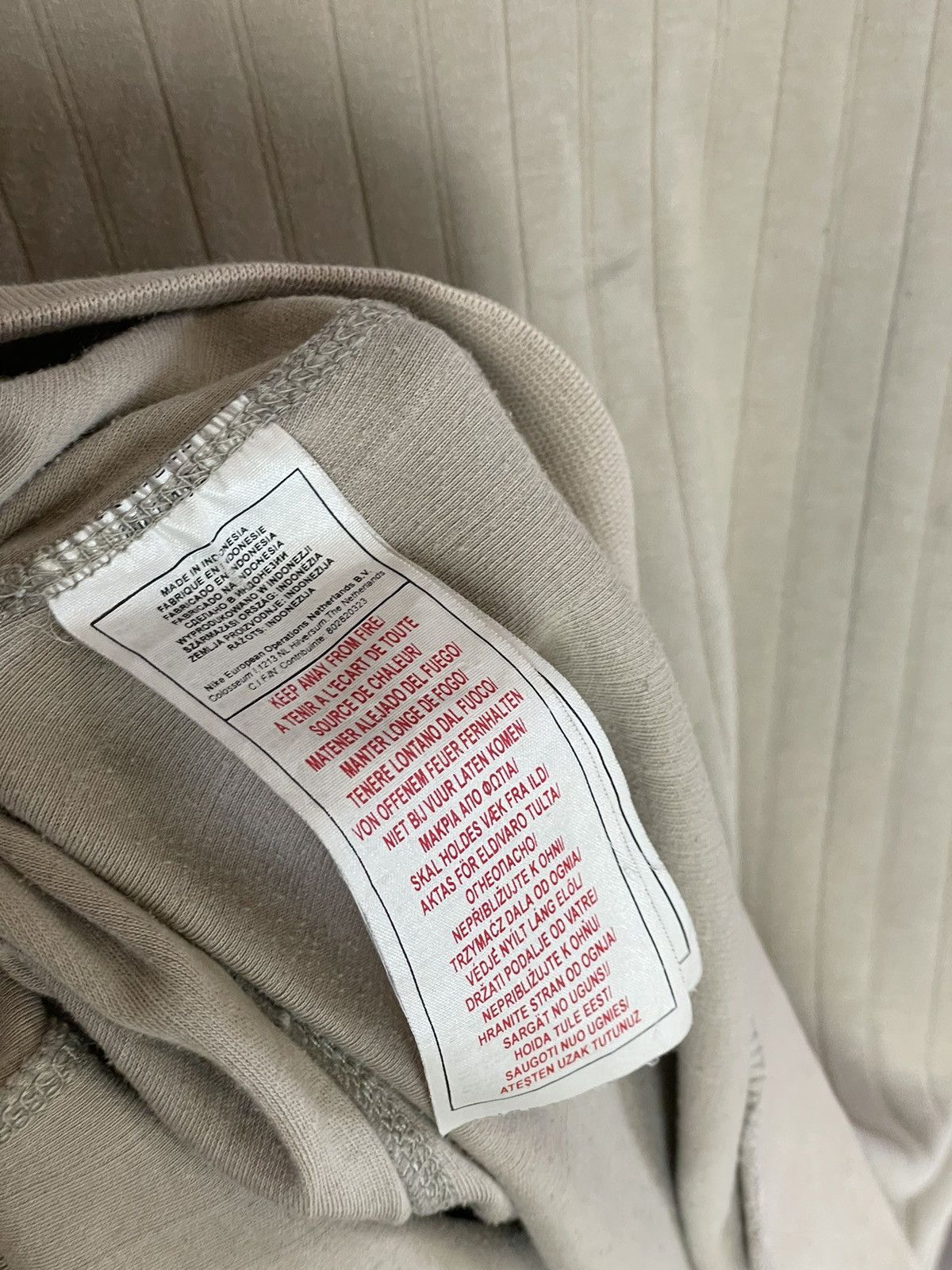 Nike × Vintage Perfect Fit Nike y2k Vintage Baggy Blank Swoosh Sweatshirt Size US L / EU 52-54 / 3 - 9 Thumbnail