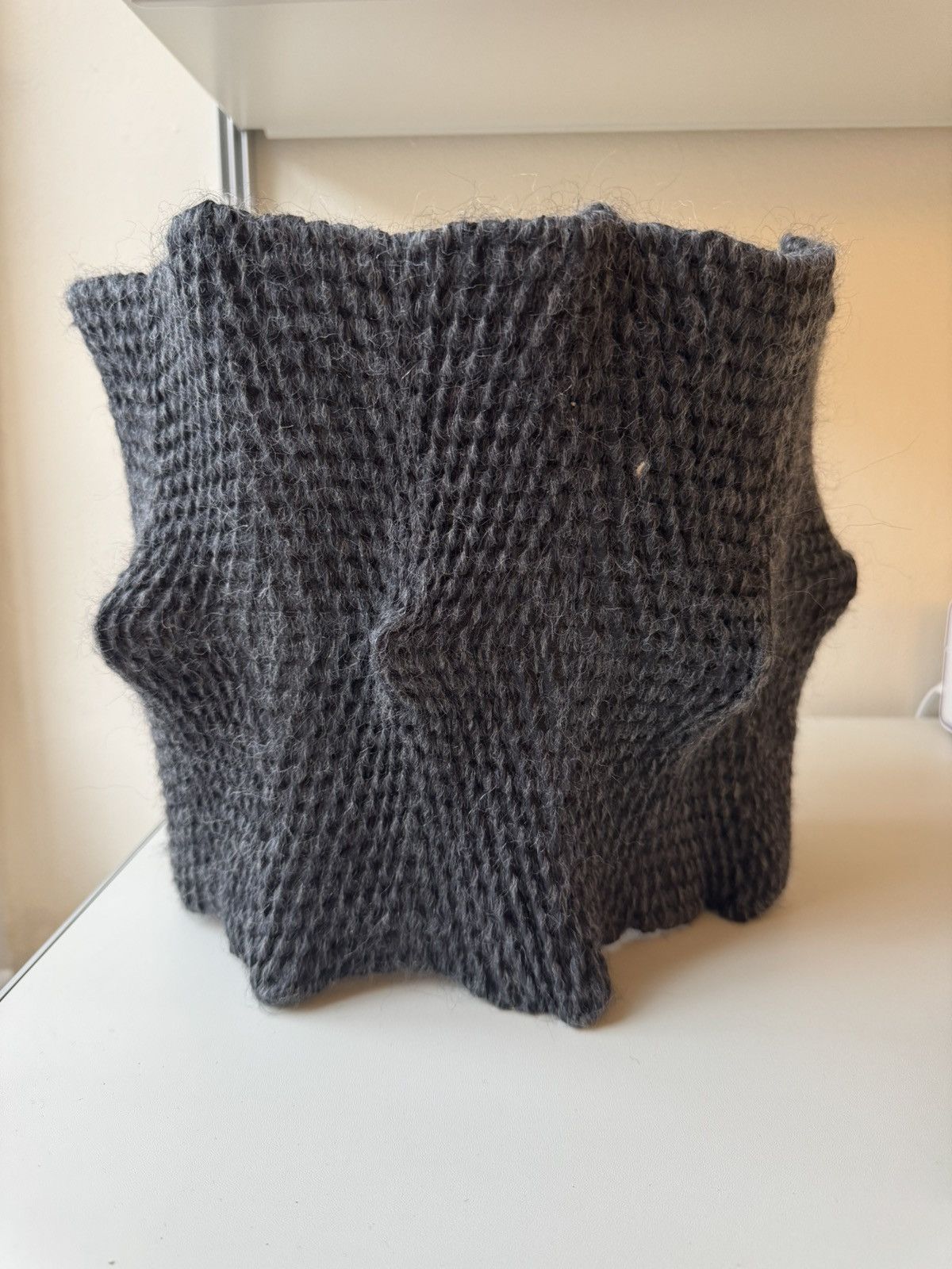 Issey Miyake ISSEY MIYAKE Bubble Choker Circle Scarf Gray Ripple Mohair Size ONE SIZE - 1 Thumbnail
