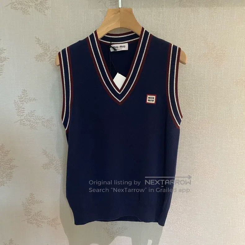 Miu Miu 40 College wind cashmere vest