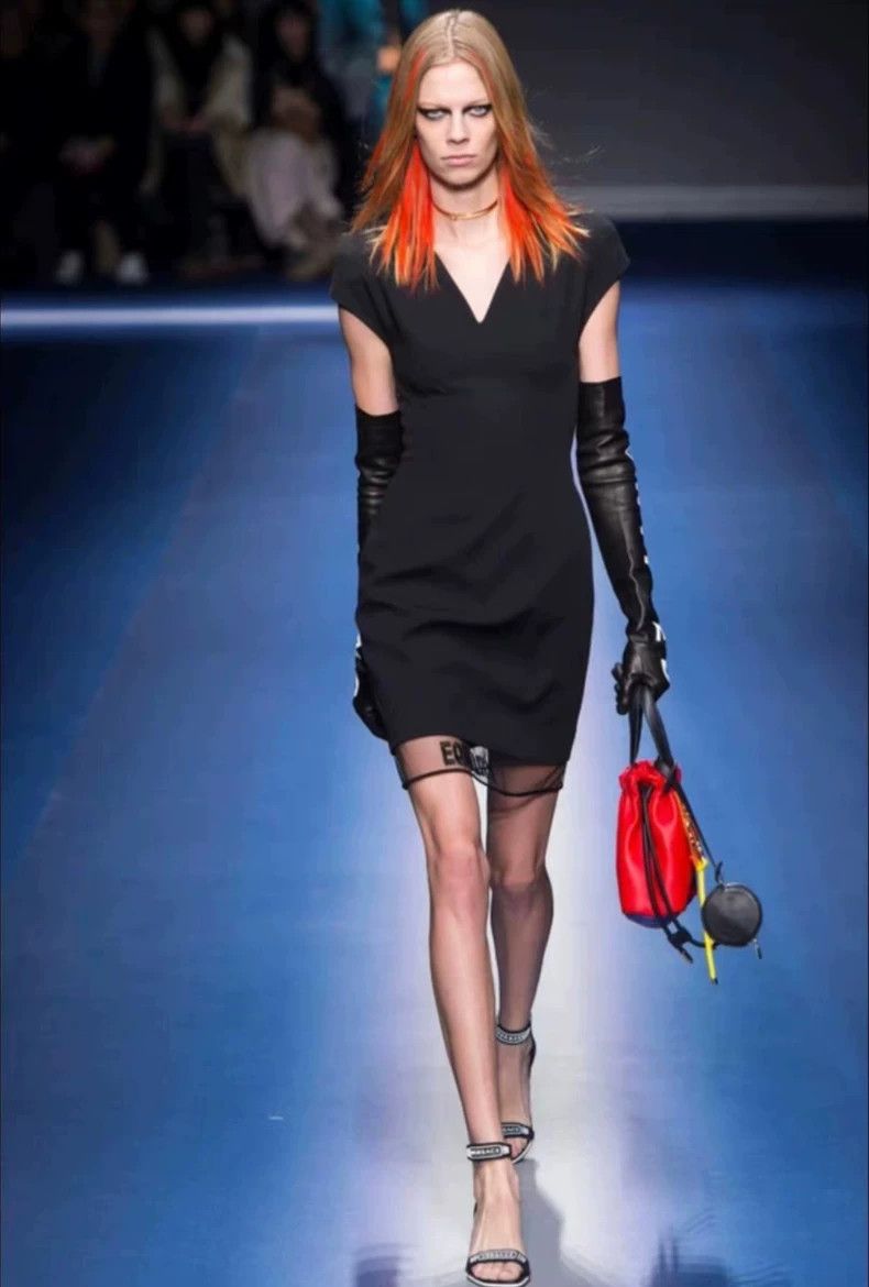Versace Versace Classic dress Size M / US 6-8 / IT 42-44 - 1 Thumbnail