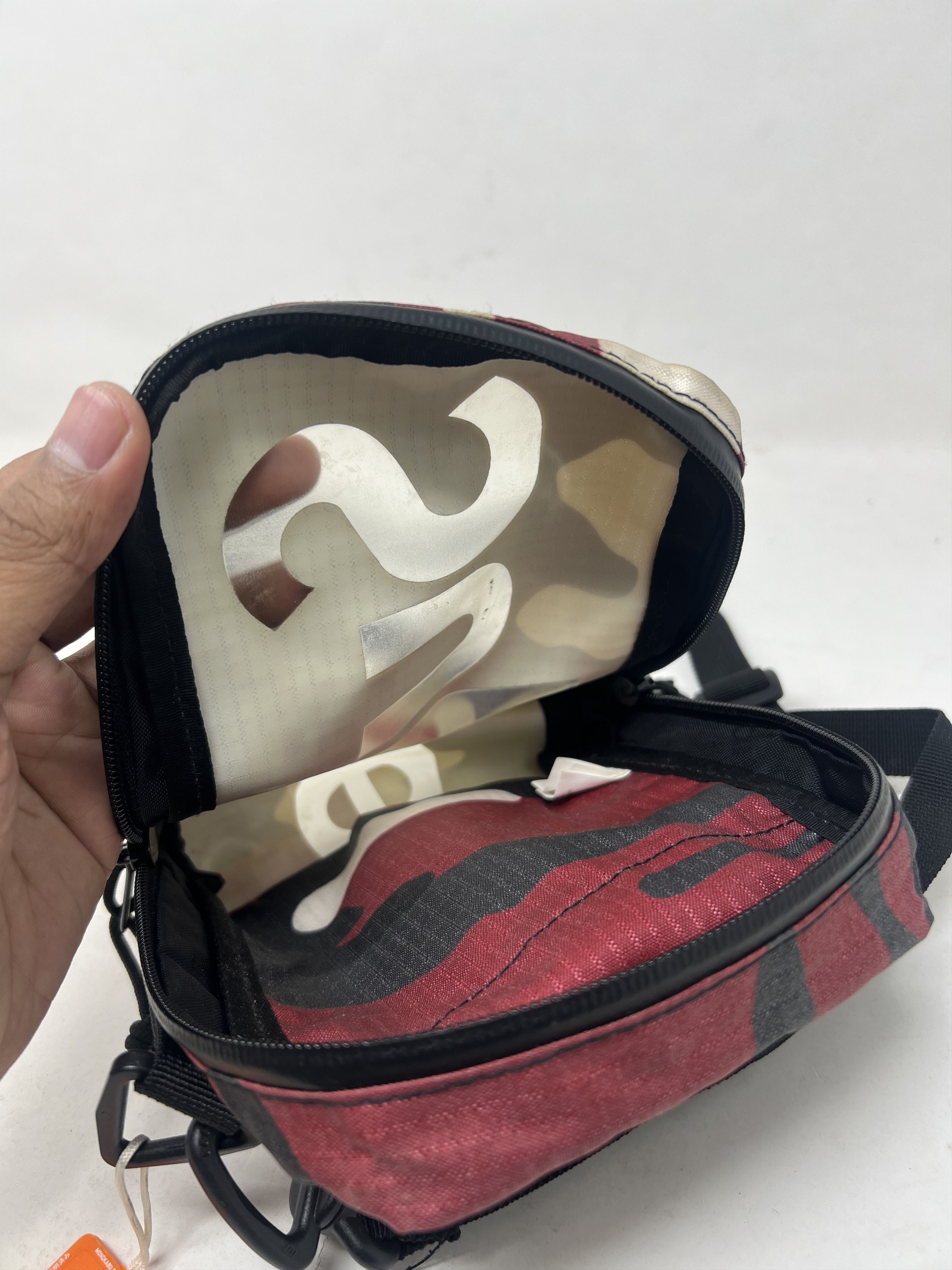 Supreme Supreme Neck Pouch Camo Size ONE SIZE - 21 Thumbnail