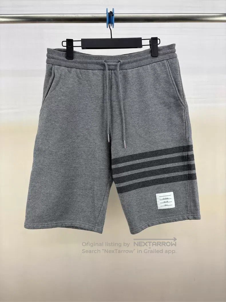 Thom Browne Thom Browne size 2 Gray cotton shorts Size US 28 / EU 44 - 1 Thumbnail