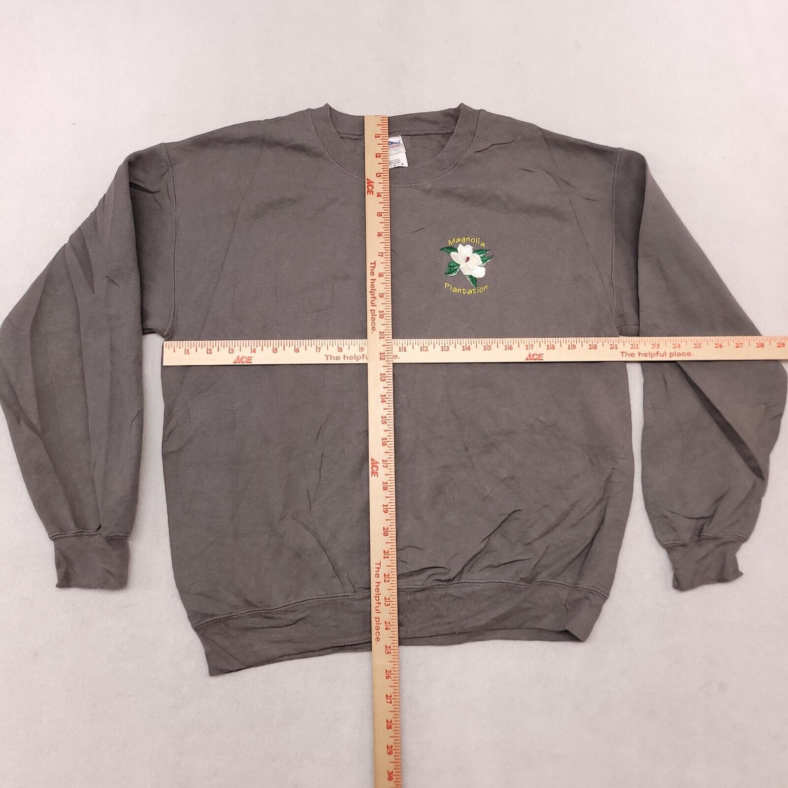 Gildan Magnolia Plantation Gildan Sweatshirt Mens Size Medium Gray Size US M / EU 48-50 / 2 - 9 Thumbnail