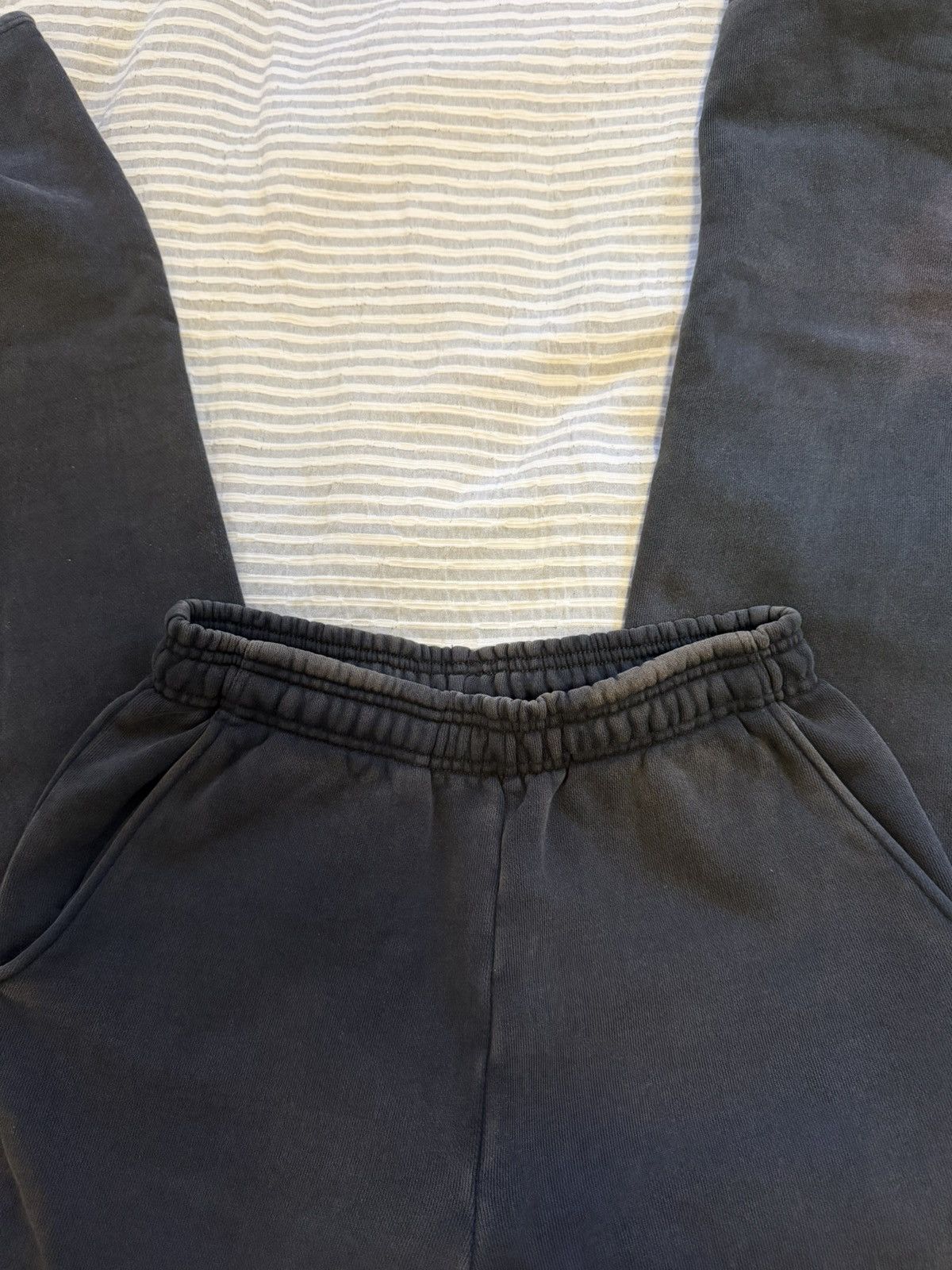 Entire Studios Entire Studios Washed Black Sweatpant Straight Leg Size US 31 - 4 Thumbnail