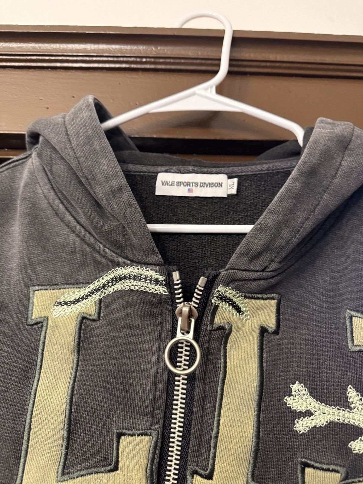 Vale Vale Forever Track Zip Up Size XL Size US XL / EU 56 / 4 - 6 Thumbnail