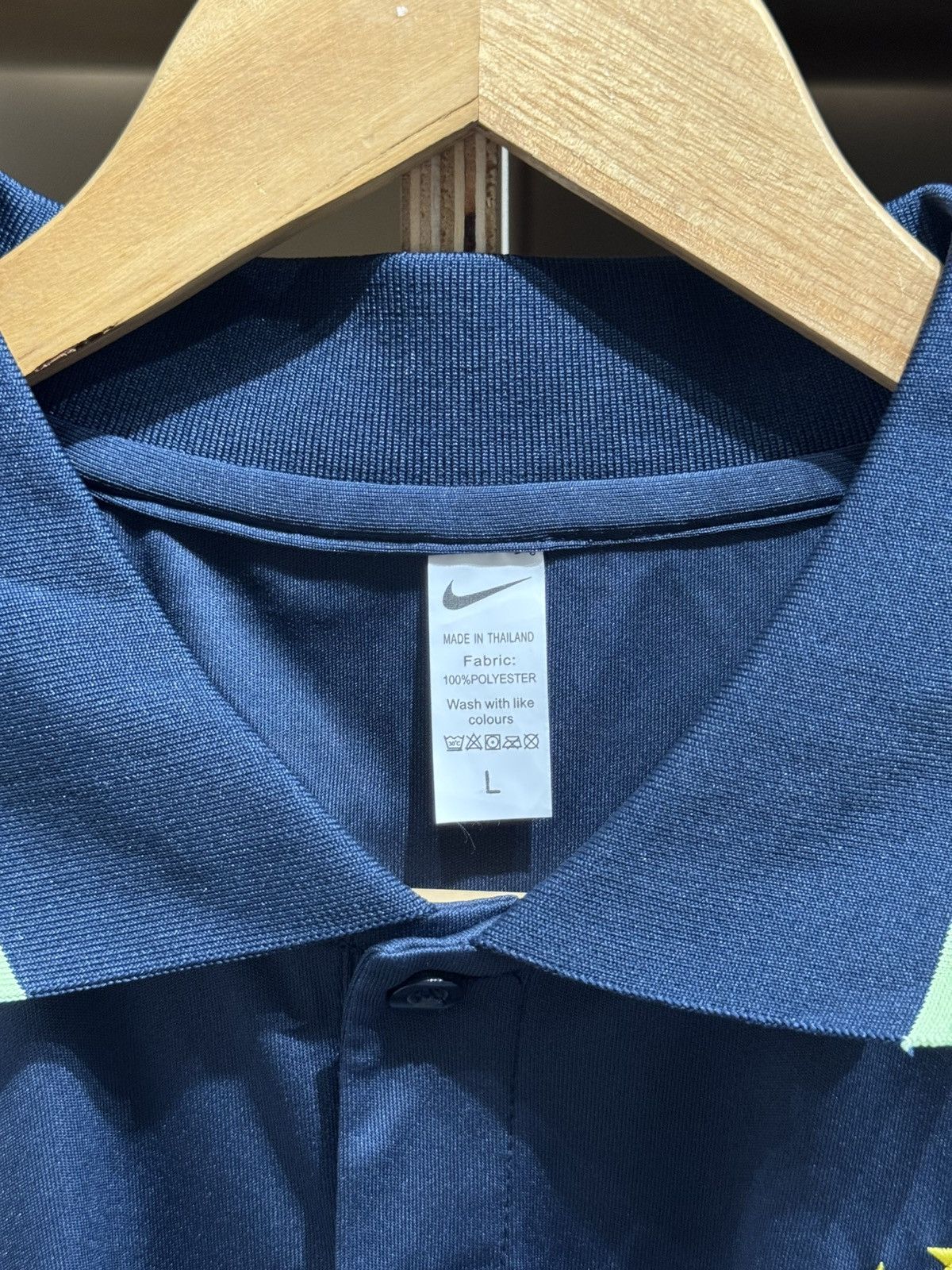 Nike Brazil 🇧🇷 2023-24 Nike Training Polo shirt Size US L / EU 52-54 / 3 - 6 Thumbnail