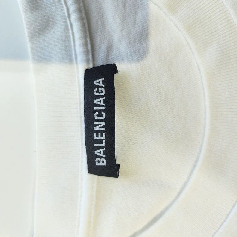 Balenciaga Balenciaga White short sleeves, paris series Size US S / EU 44-46 / 1 - 3 Thumbnail