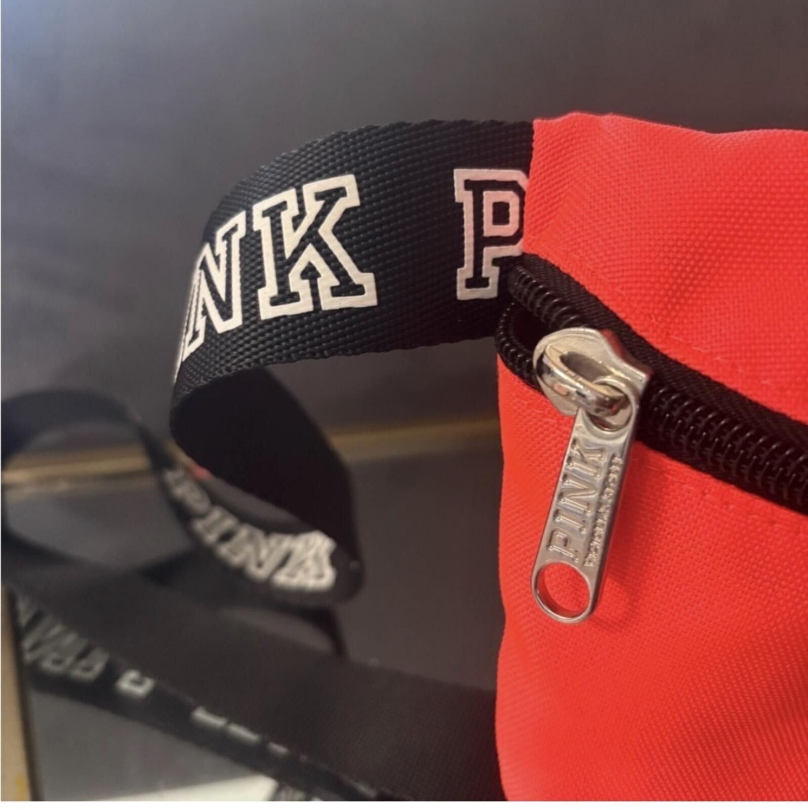 Other Y2K VS Pink Fanny pack Size ONE SIZE - 4 Thumbnail