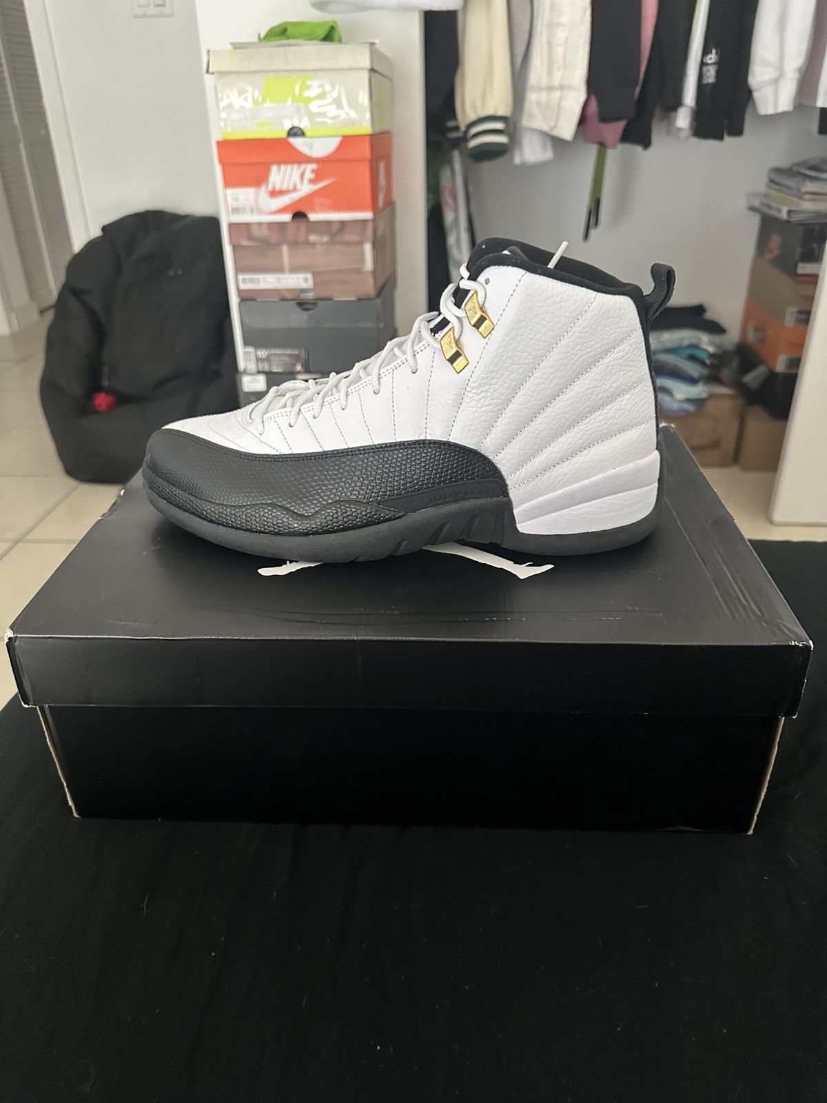 Nike Taxi 12s Size US 10.5 / EU 43-44 - 2 Thumbnail
