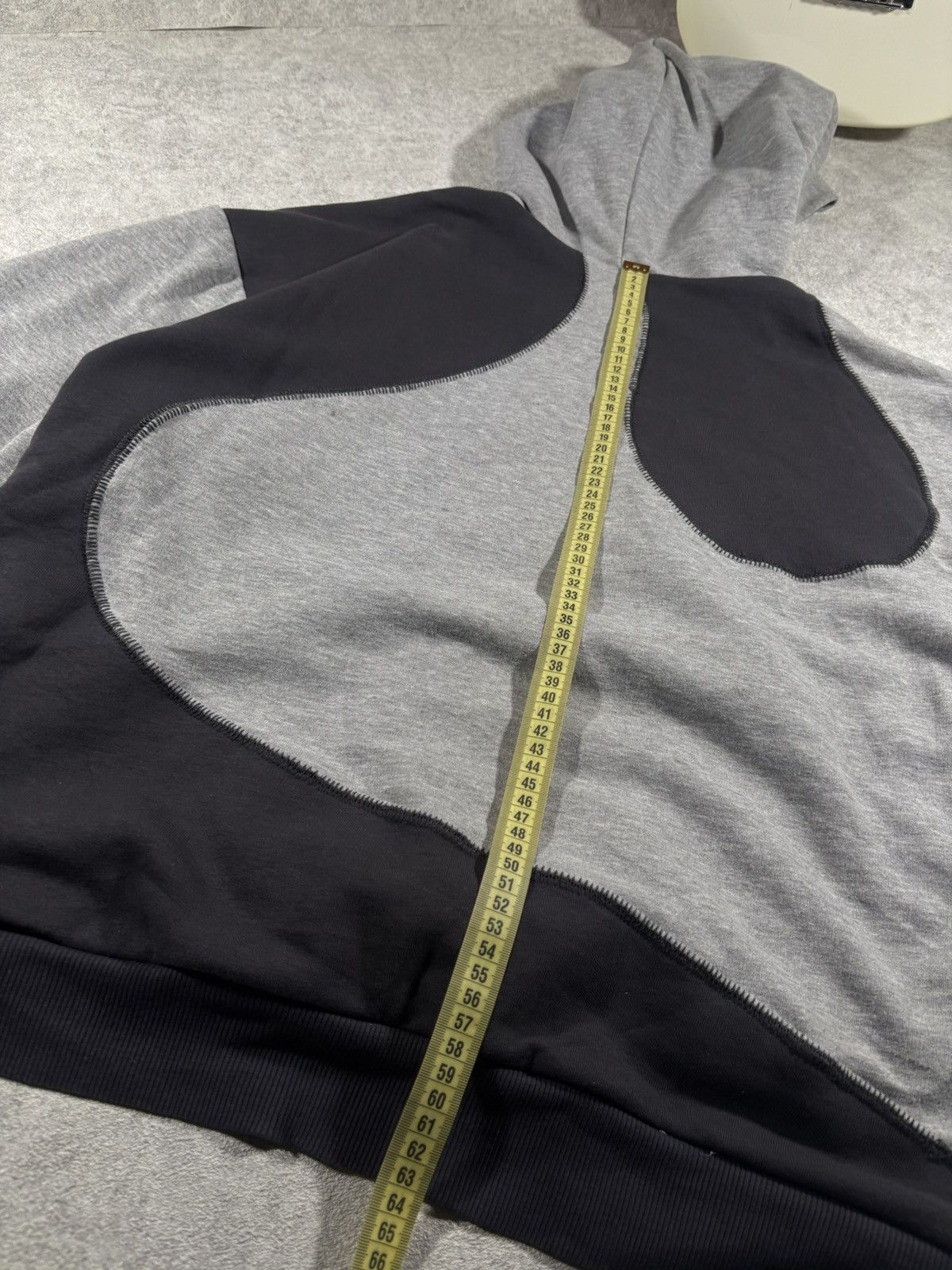 If Six Was Nine A COLD WALL type Avantgarde Curved Hoodie Fit Yeezy Gap Size US L / EU 52-54 / 3 - 9 Thumbnail