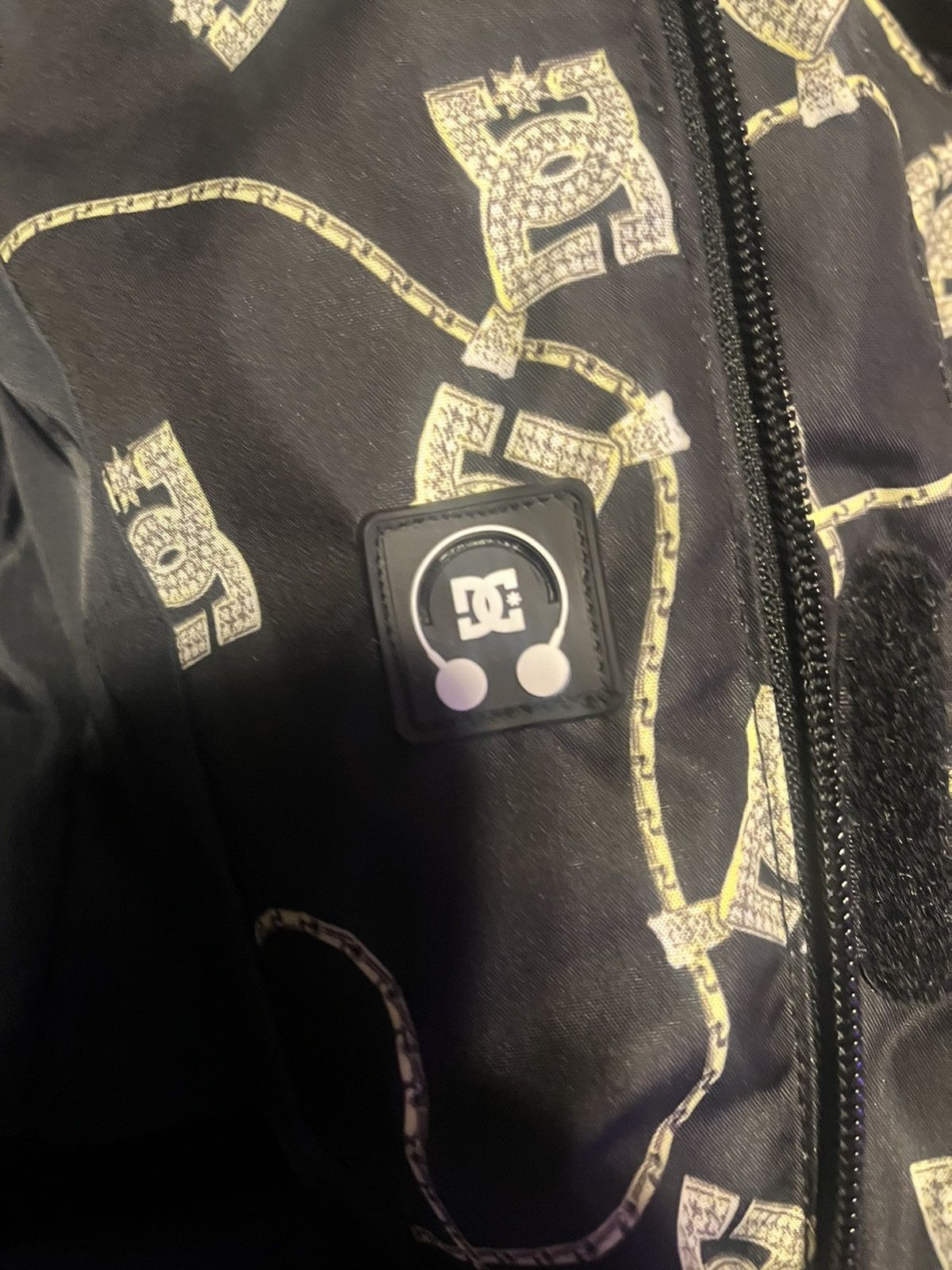 DC Dc Gold Chain snowboard puffer (Rare) Size US L / EU 52-54 / 3 - 5 Thumbnail