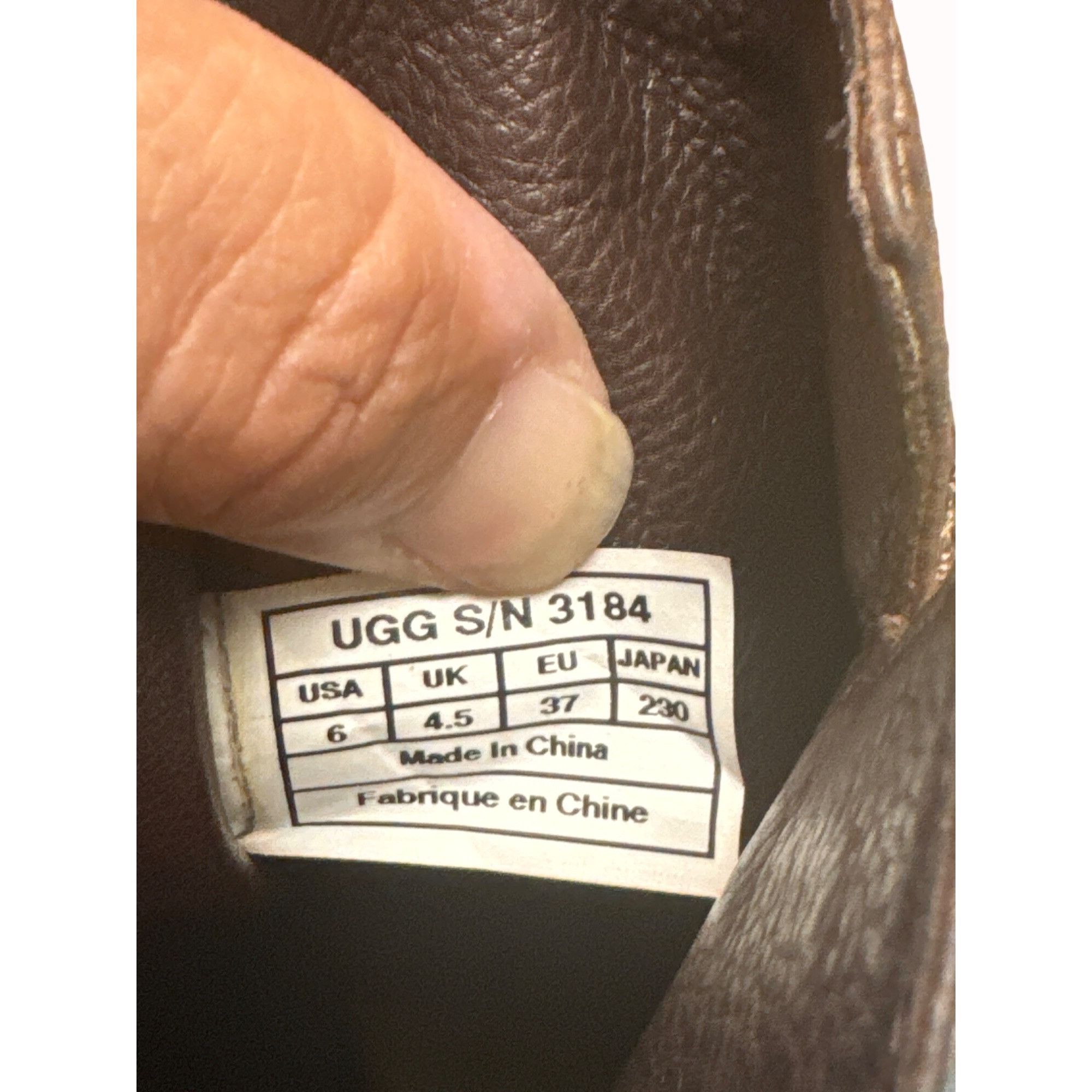 Ugg UGG women’s leather sheepskin brown mid calf boots shoes siz Size US 6 / IT 36 - 13 Thumbnail