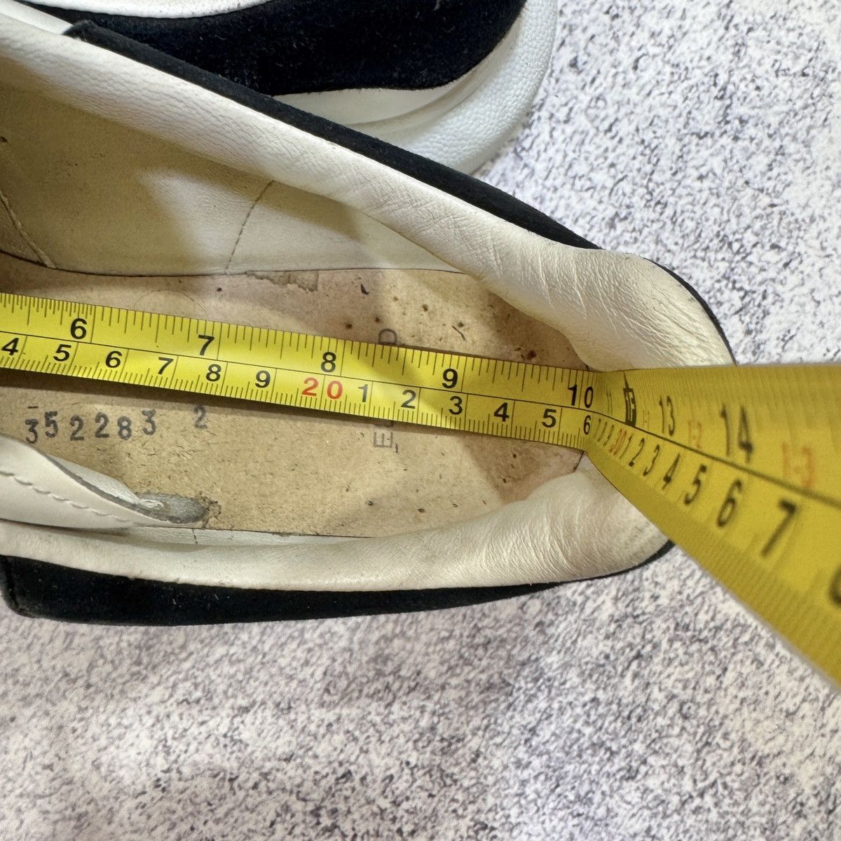Alexander McQueen Alexander McQueen Womens White Sneakers US9.5 UK6 EU39.5 Size US 9.5 / IT 39.5 - 15 Thumbnail