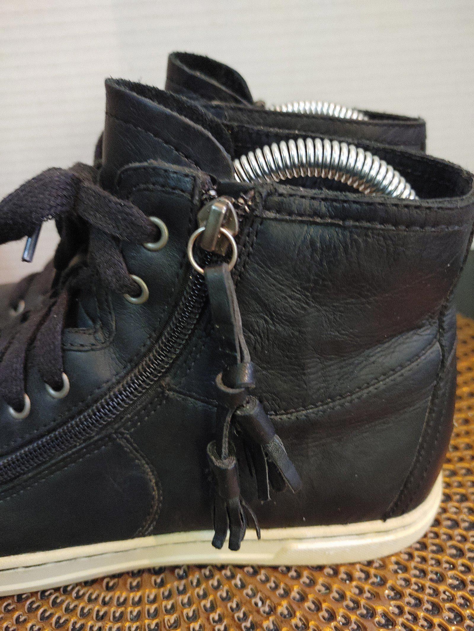 Designer UGG Blaney Trainer Leather Fashion Hi-Top Sneakers Size 7 Size US 7 / IT 37 - 4 Thumbnail