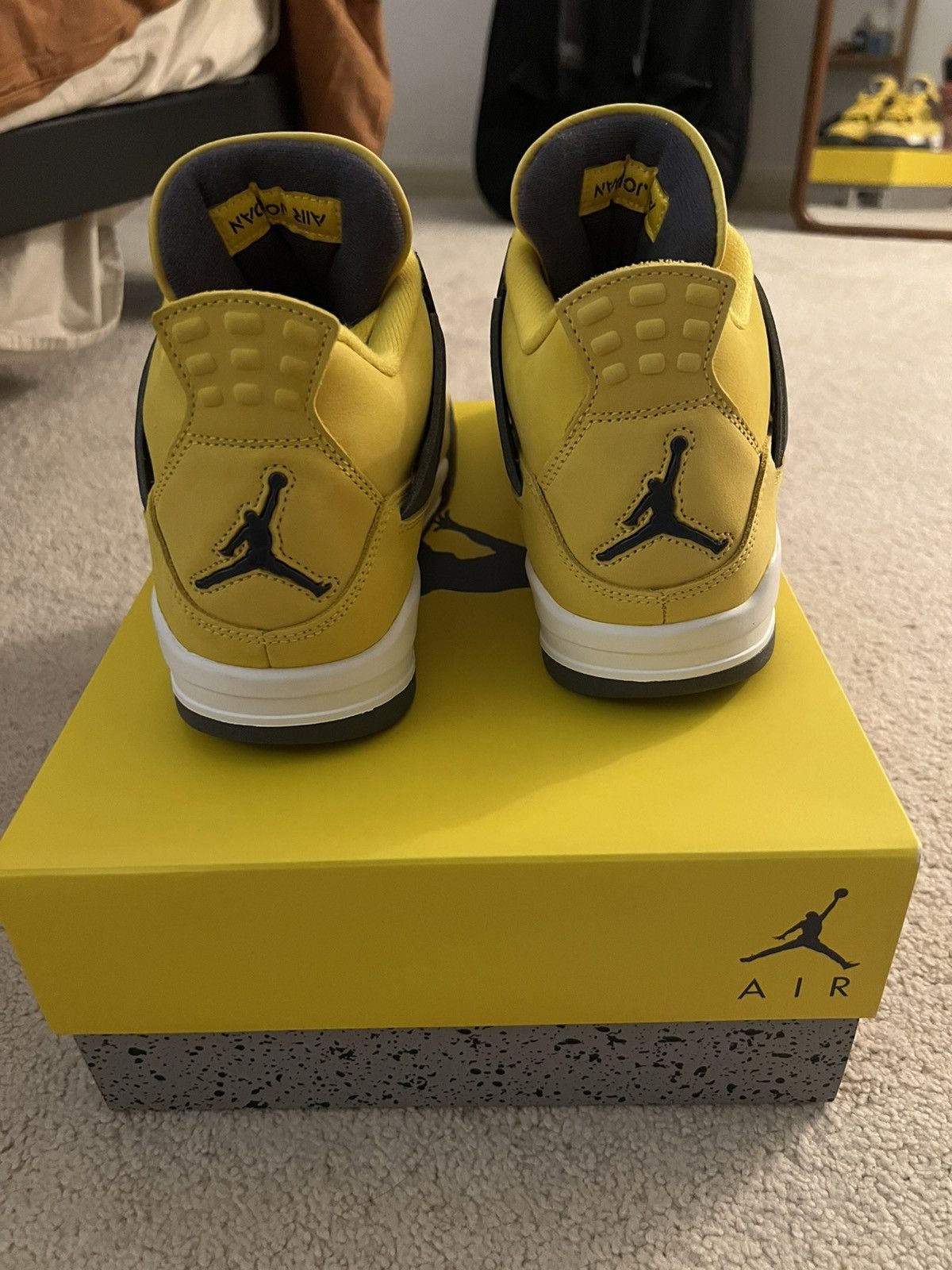 Nike Jordan 4 lightning 2021 Size US 10 / EU 43 - 4 Thumbnail