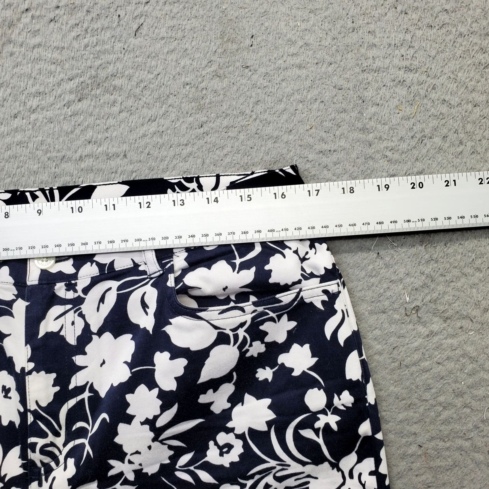 Chaps Chaps Womens 12P Multicolor Floral Outdoor Cropped Pants, Low Waist, Straight Leg, Cotton, Pockets, Petite, Summer, Spring, Women Size 34" / US 12 / IT 48 - 6 Thumbnail