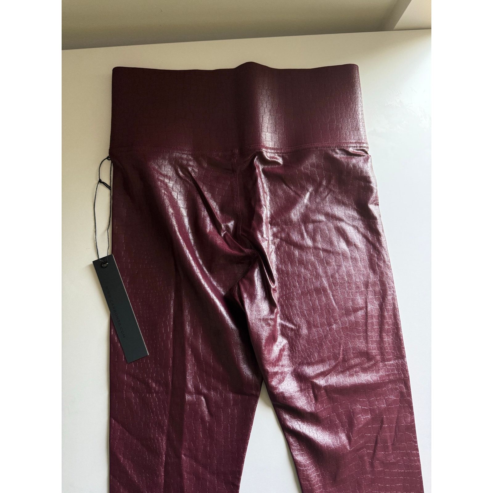 REVOLVE $128 New Carbon38 Takara Crocodile 7/8 Leggings - Small Wine Size 27" / US 4 / IT 40 - 6 Thumbnail