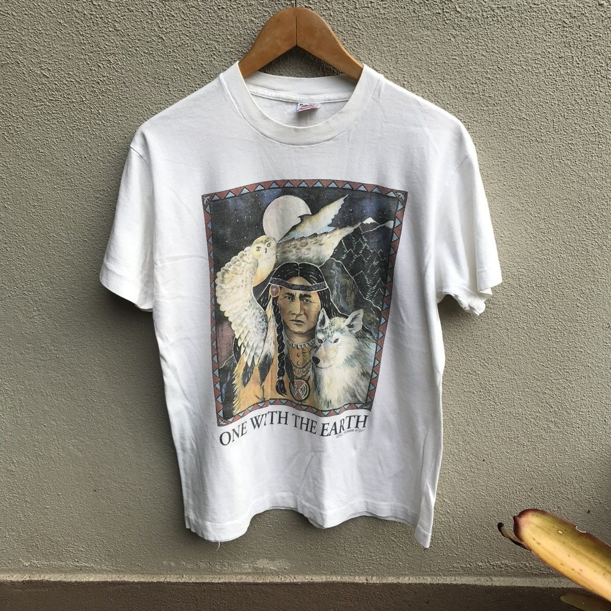 Vintage Vintage 90s AMERICAN native photo art tee human Size US M / EU 48-50 / 2 - 1 Thumbnail