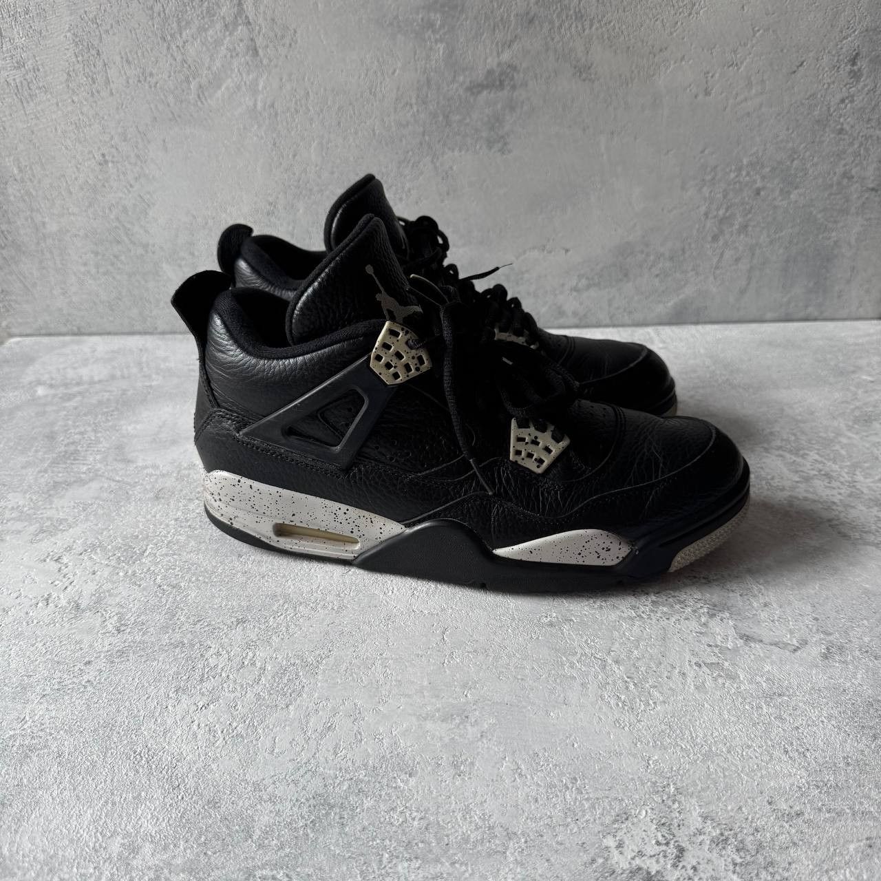 Jordan Brand Nike Air Jordan 4 Retro Oreo Size EU 42 Size US 8.5 / EU 41-42 - 2 Thumbnail