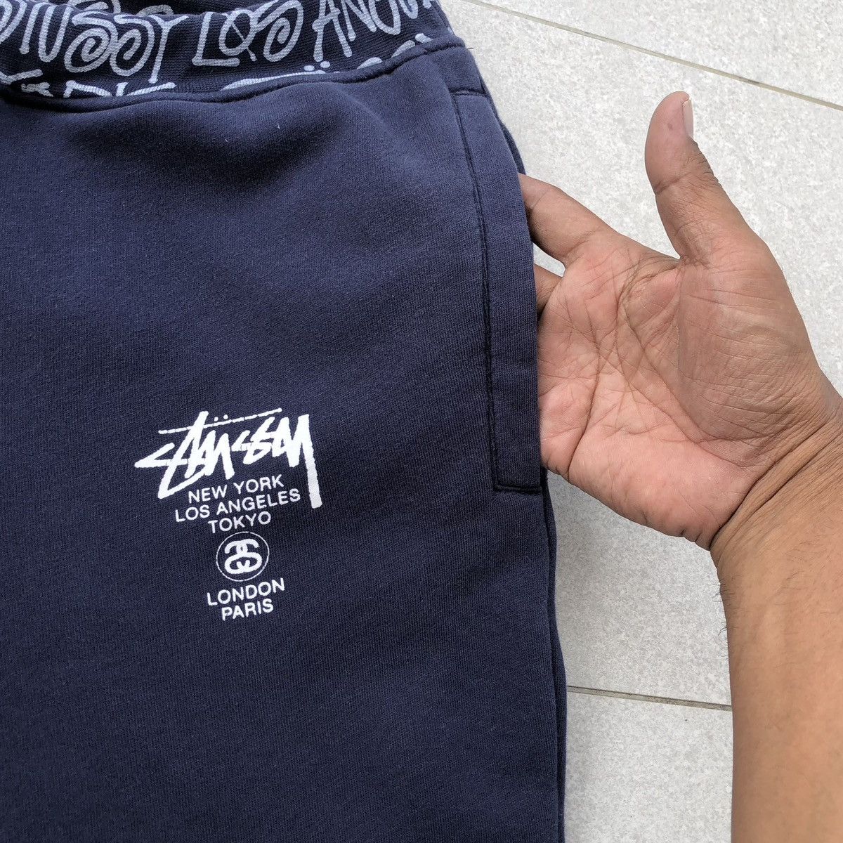 Stussy Vintage Stussy Japan Wordwide Blue Black Sweatpants Size US 32 / EU 48 - 4 Thumbnail