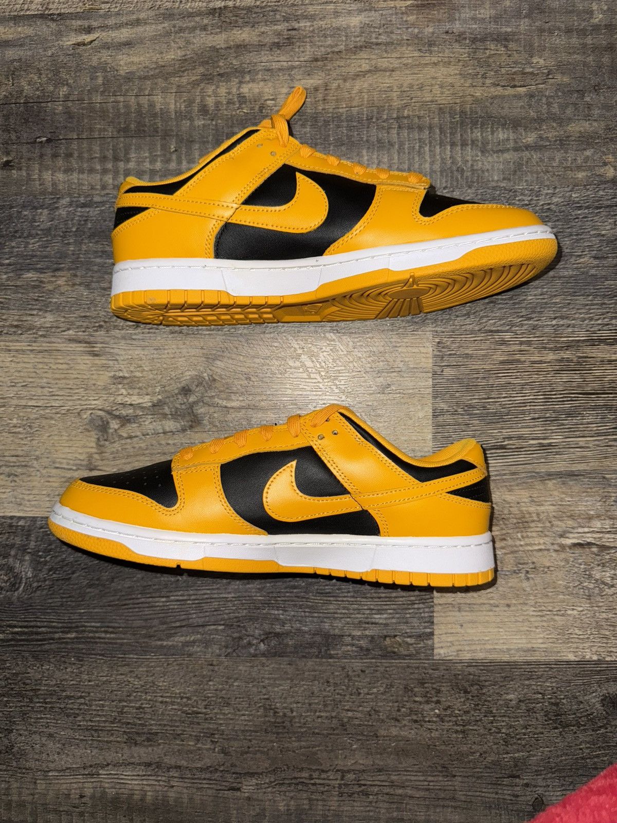 Nike Brand New Nike Dunk Low Retro Size US 9.5 / EU 42-43 - 2 Thumbnail
