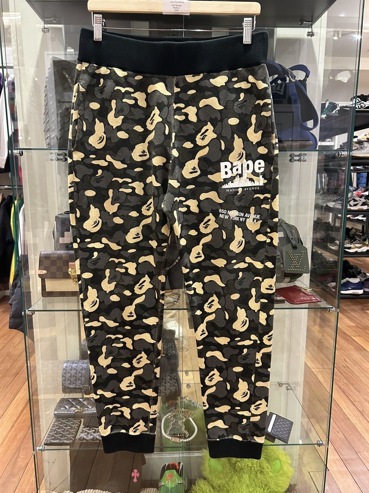 Bape Bape Madison Ave Exclusive Camo Sweatpants Size US 30 / EU 46 - 1 Thumbnail