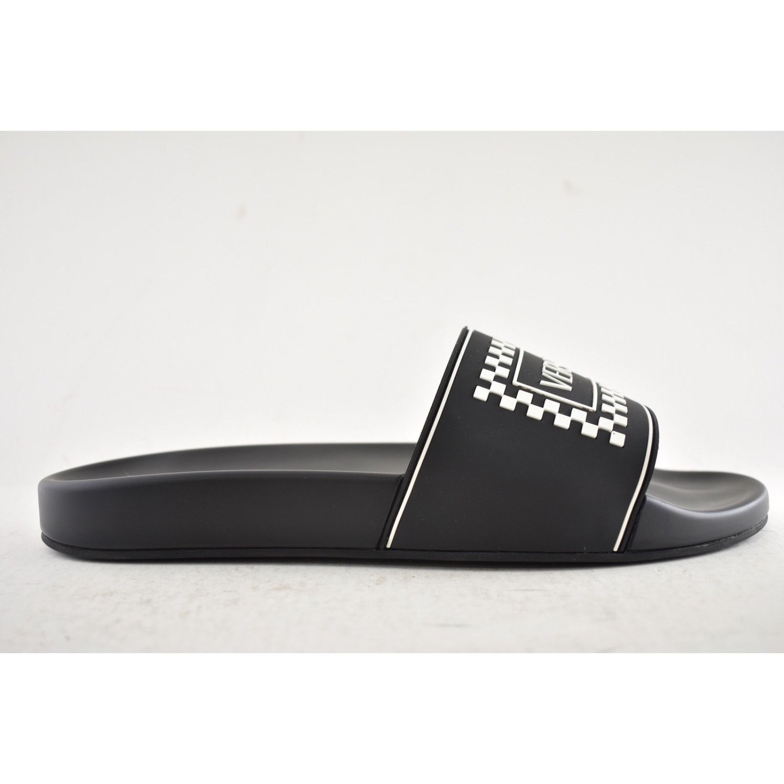 Versace Versace Black White 90s Logo Rubber Pool Slide 44 11 Size US 11 / EU 44 - 2 Thumbnail