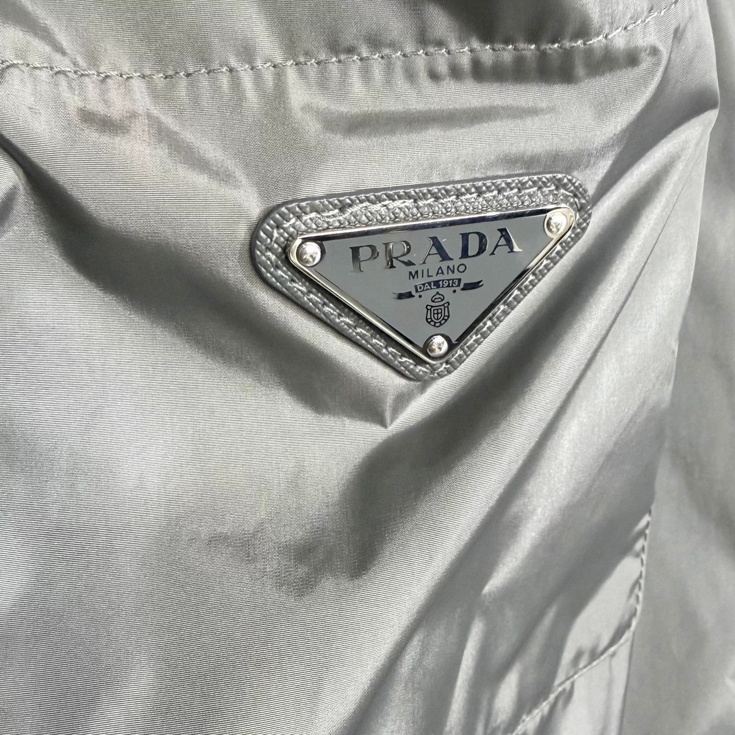 Prada Prada 25 triangle logo gray straight-leg S drawstring pants Size US 28 / EU 44 - 3 Thumbnail