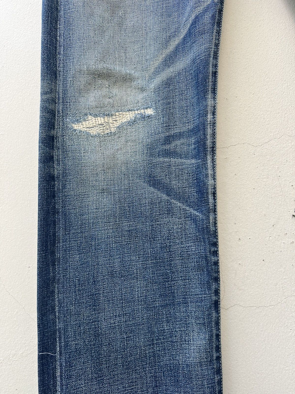 Levi's Vintage Clothing × Vintage Vintage 2005 LVC Levi’s 501 E Trashed Denim Selvedge Jeans Size US 32 / EU 48 - 8 Thumbnail