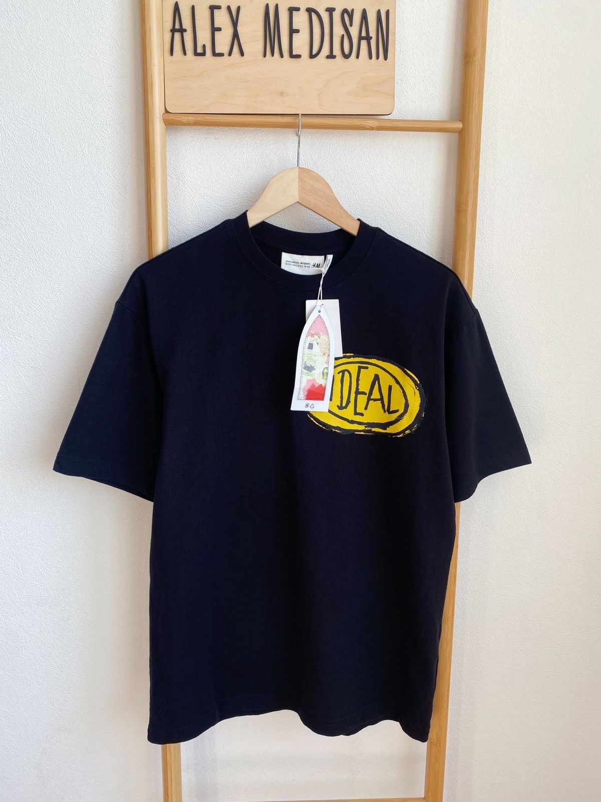H&M × Jean-Michel Basquiat × Who Decides War WHO DECIDES WAR x BASQUIAT x H&M RELAXED FIT COTTON T-SHIRT Size US S / EU 44-46 / 1 - 5 Thumbnail