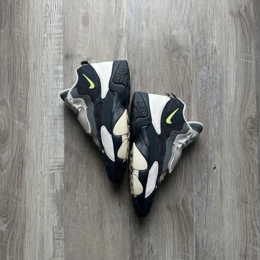 Nike NIKE • Air Max Speed Turf GS "Obsidian Volt" (7M) Size US 7 / EU 40 - 8 Thumbnail
