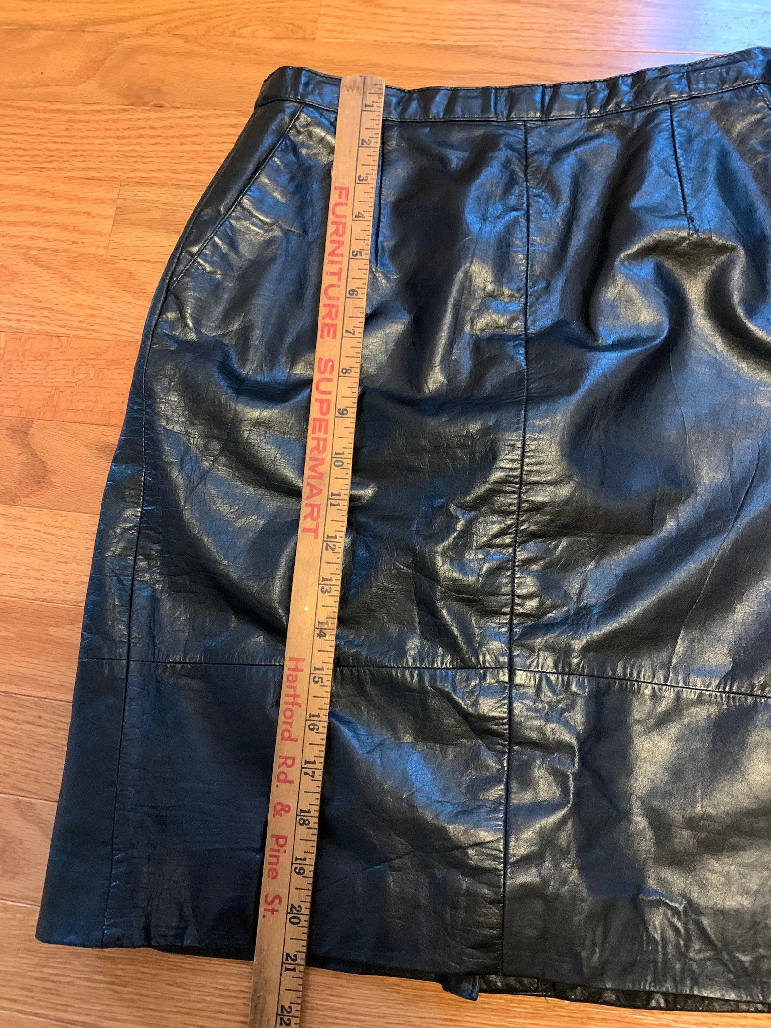 Vintage Vintage Black Leather Skirt Size 27" / US 4 / IT 40 - 9 Thumbnail