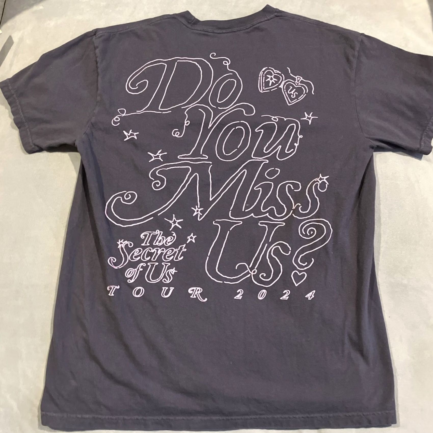 Vintage OFFICIAL Gracie Abrams The Secret Of Us Tour Do You Miss Us T Shirt L Men Gray Size US L / EU 52-54 / 3 - 5 Thumbnail