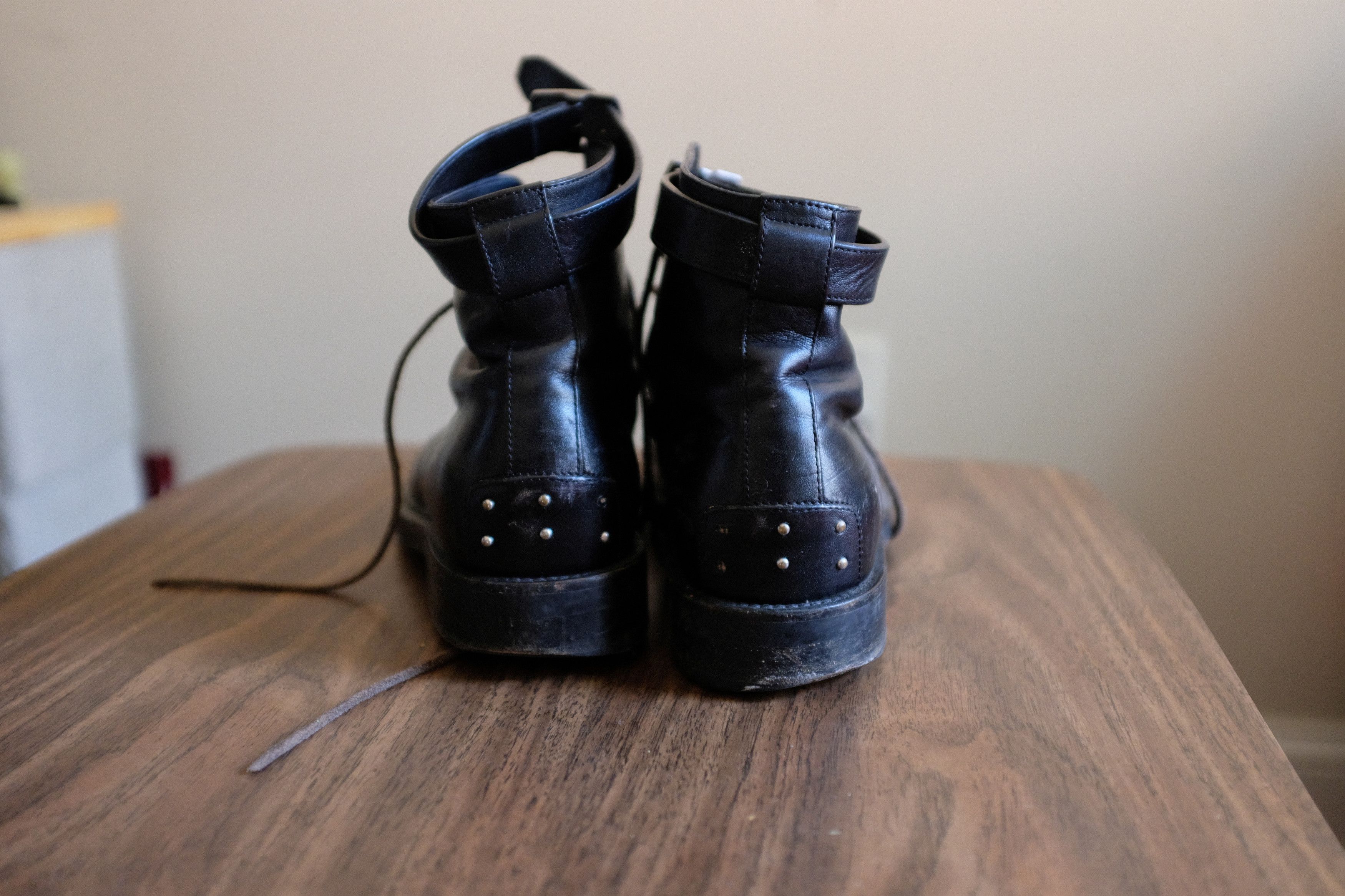 Saint Laurent Paris SAINT LAURENT Size 8 Black Leather Ankle Strap Boots Size US 8 / EU 41 - 4 Thumbnail