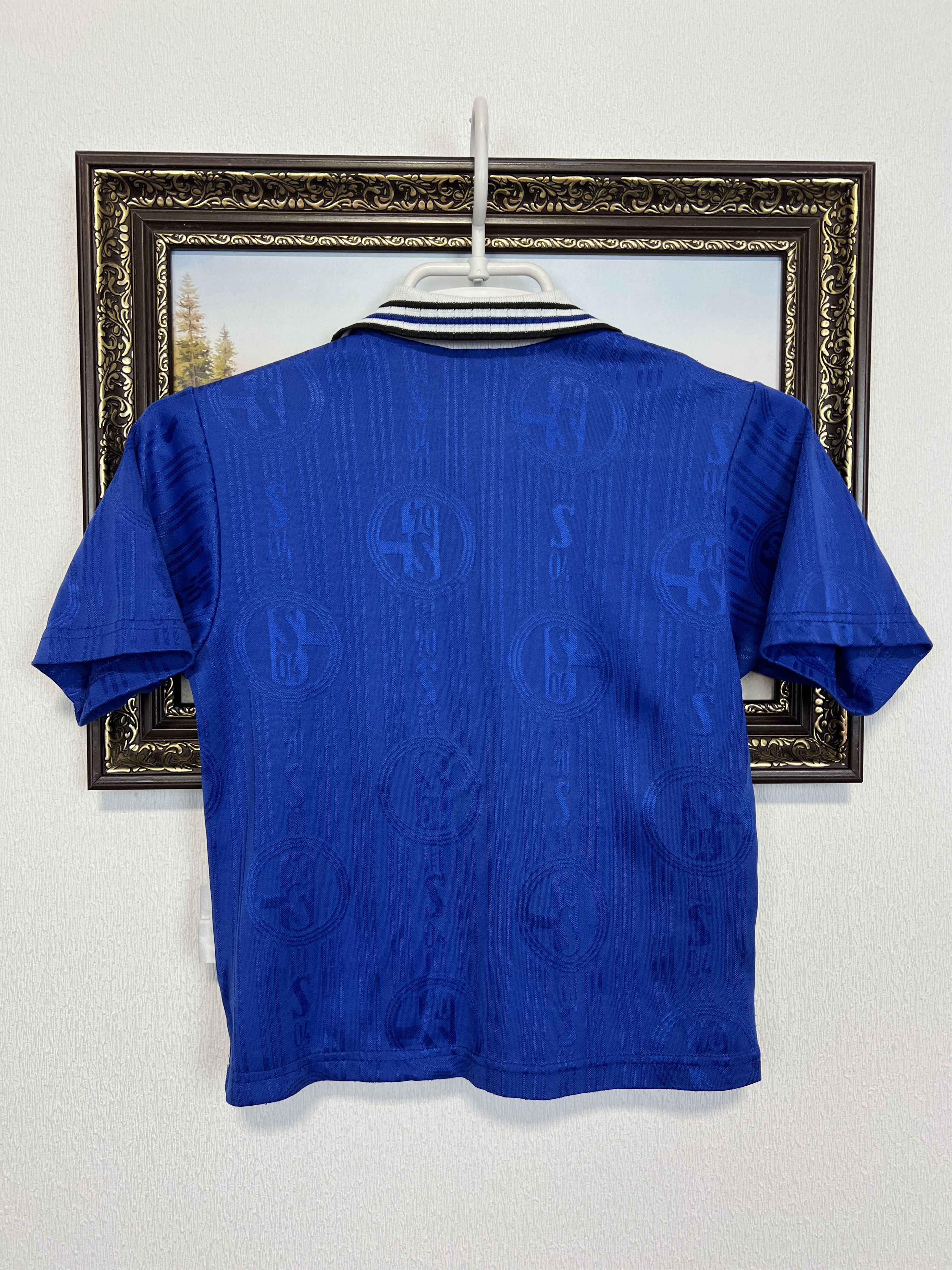 Adidas FC Schalke 04 football shirt 1996 Soccer Jersey Size Boys Size US XXS / EU 40 - 8 Thumbnail
