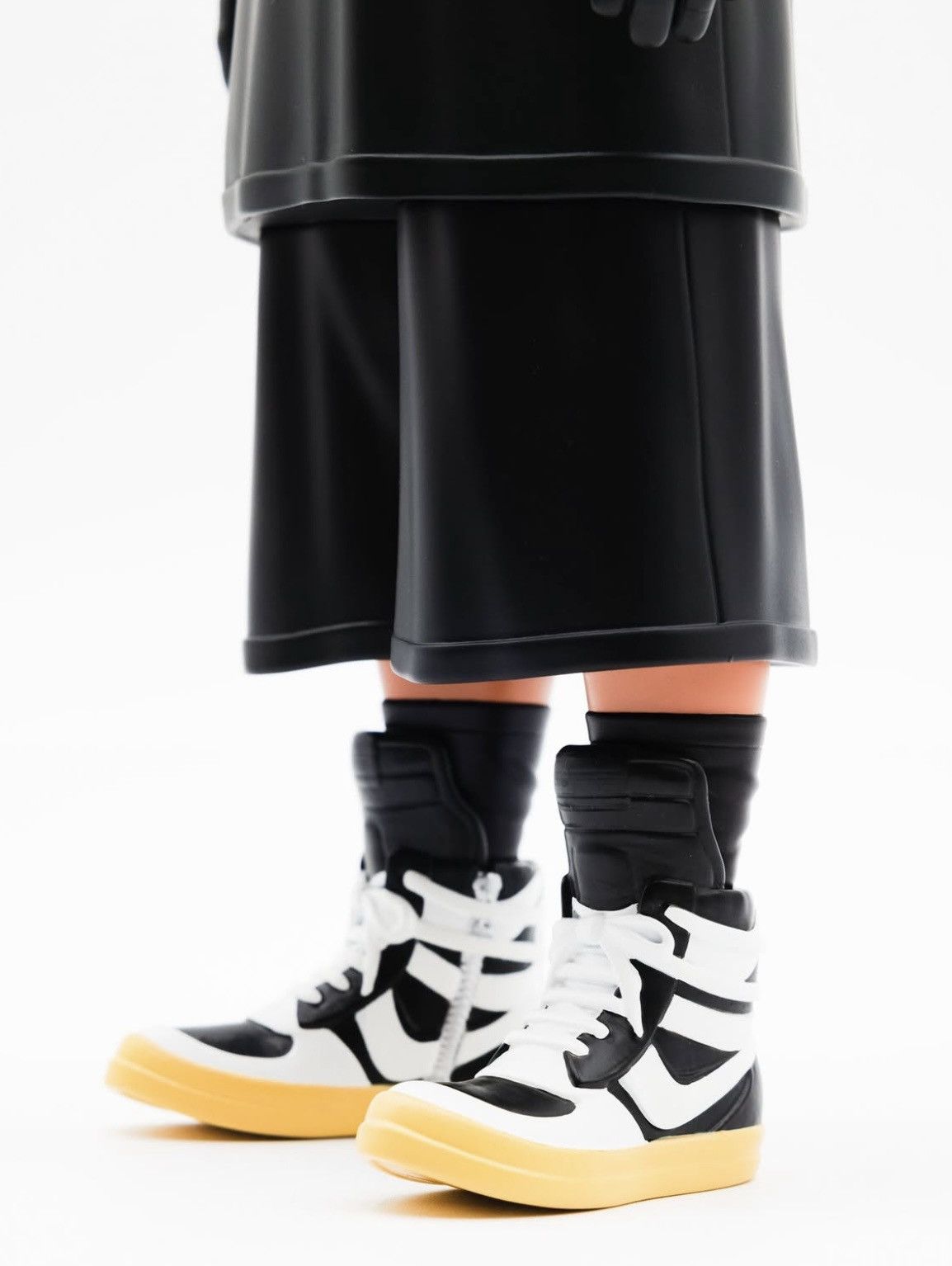 Designer × Other ⚡️ GLVSSIC Bear Rick Owens Vinyl Figure 12” Tall RARE! ⚡️ Size ONE SIZE - 8 Thumbnail