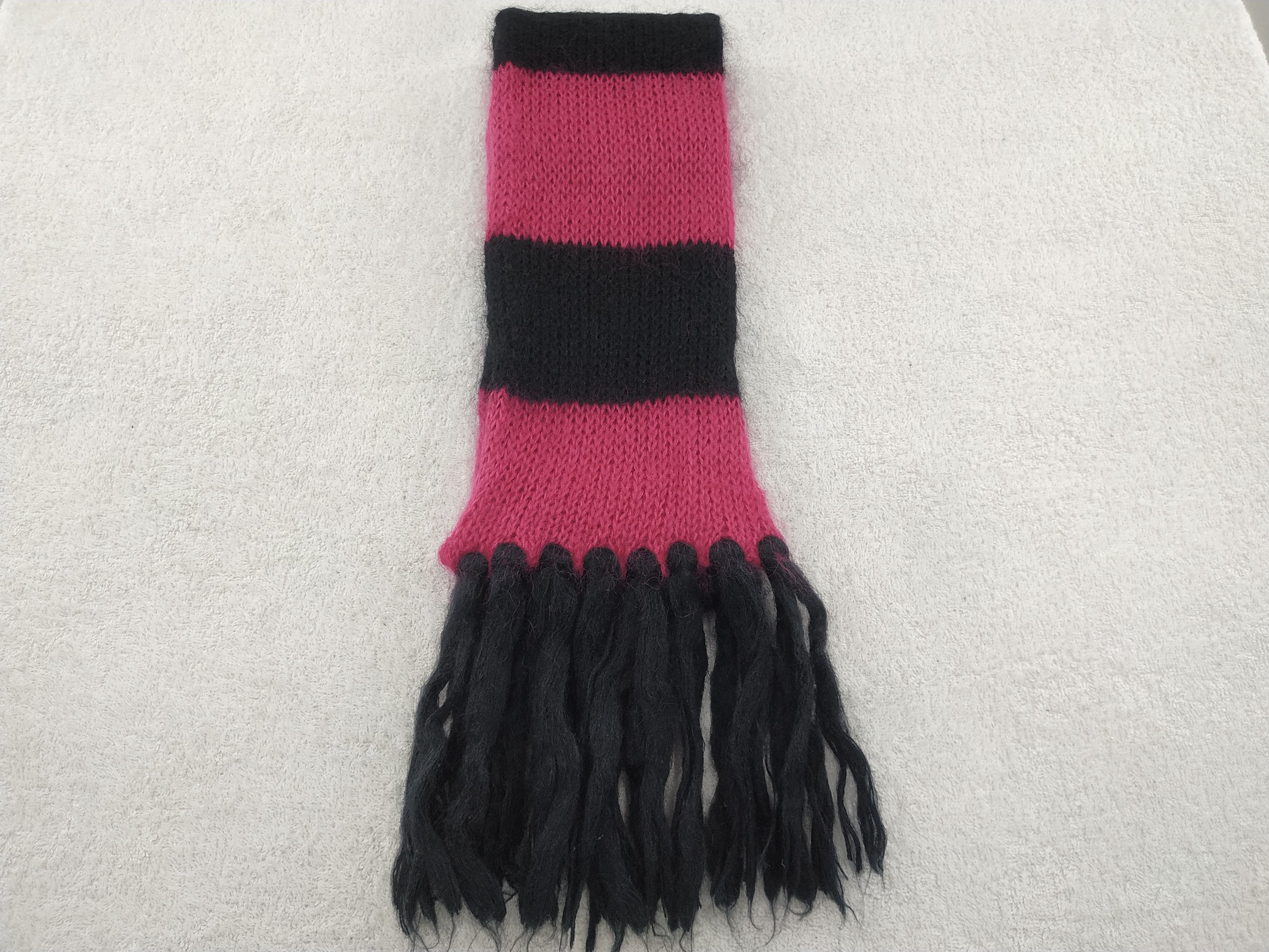 Japanese Brand Vintage Lovers Rock Skull Scarf/Muffler/Neckwear MF415 Size ONE SIZE - 1 Thumbnail